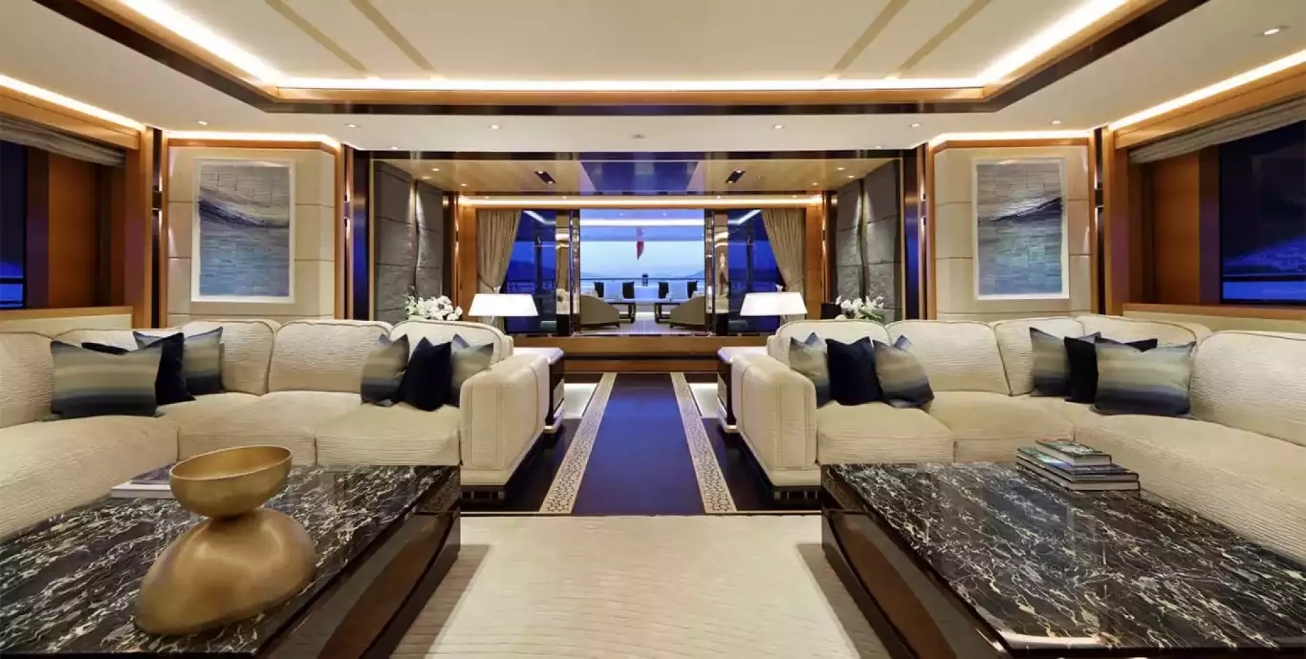 Interior - 3/33