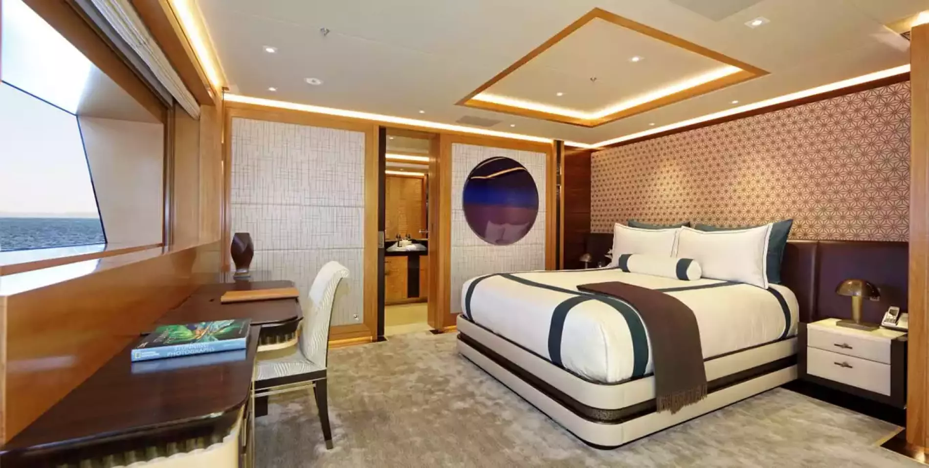 Interior - 16/33