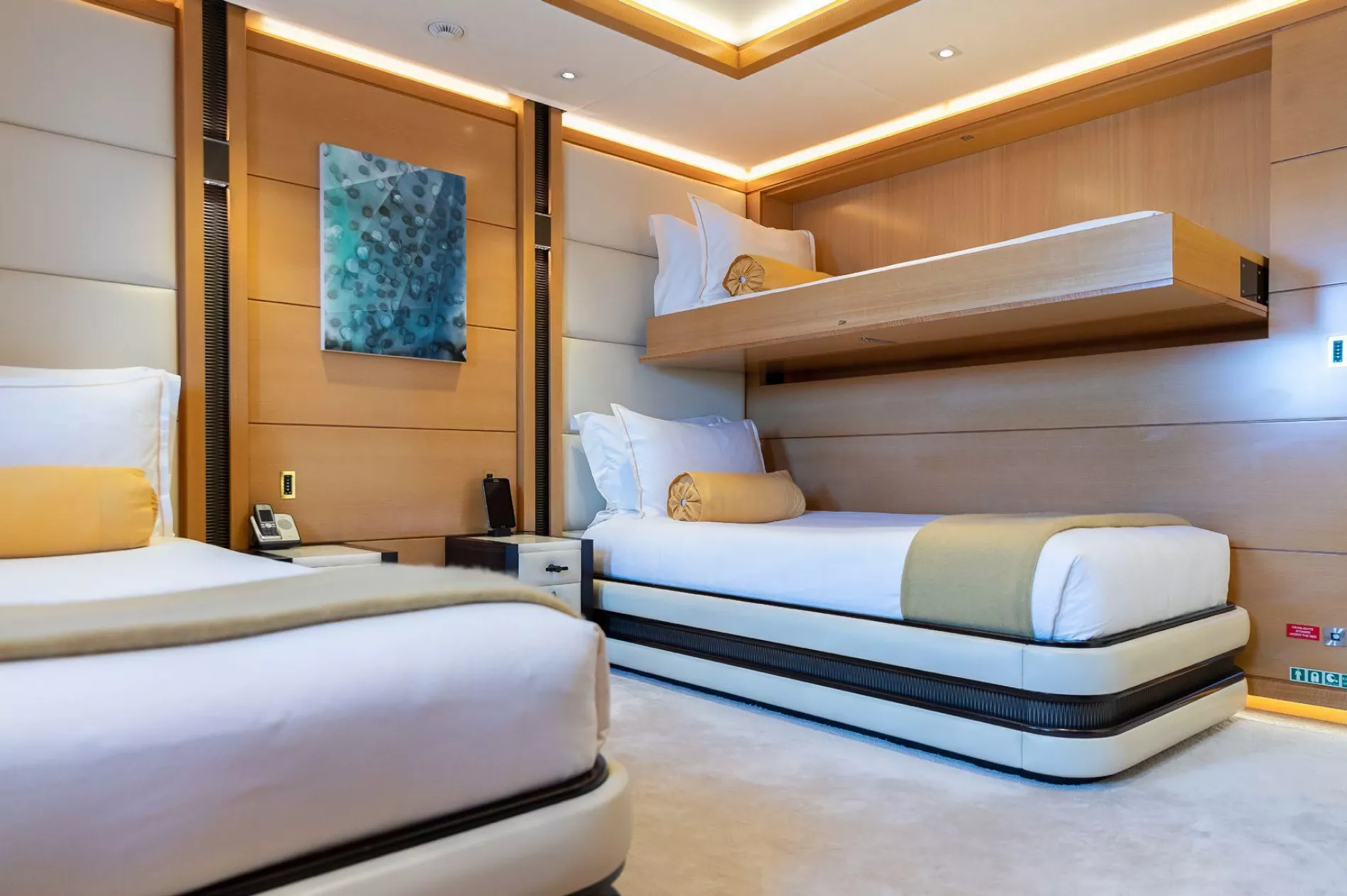 Interior - 18/33