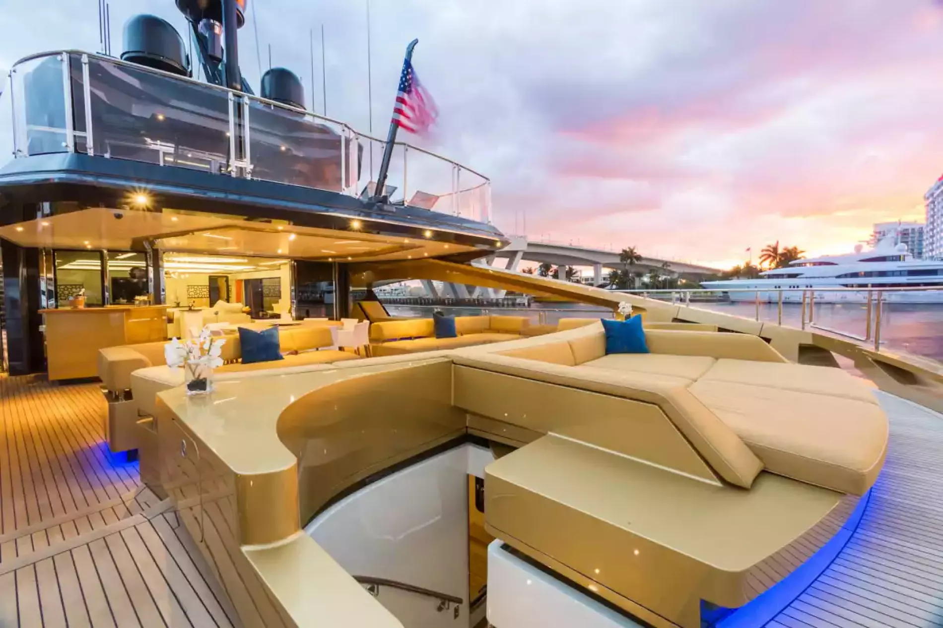 Exterior - 18/26