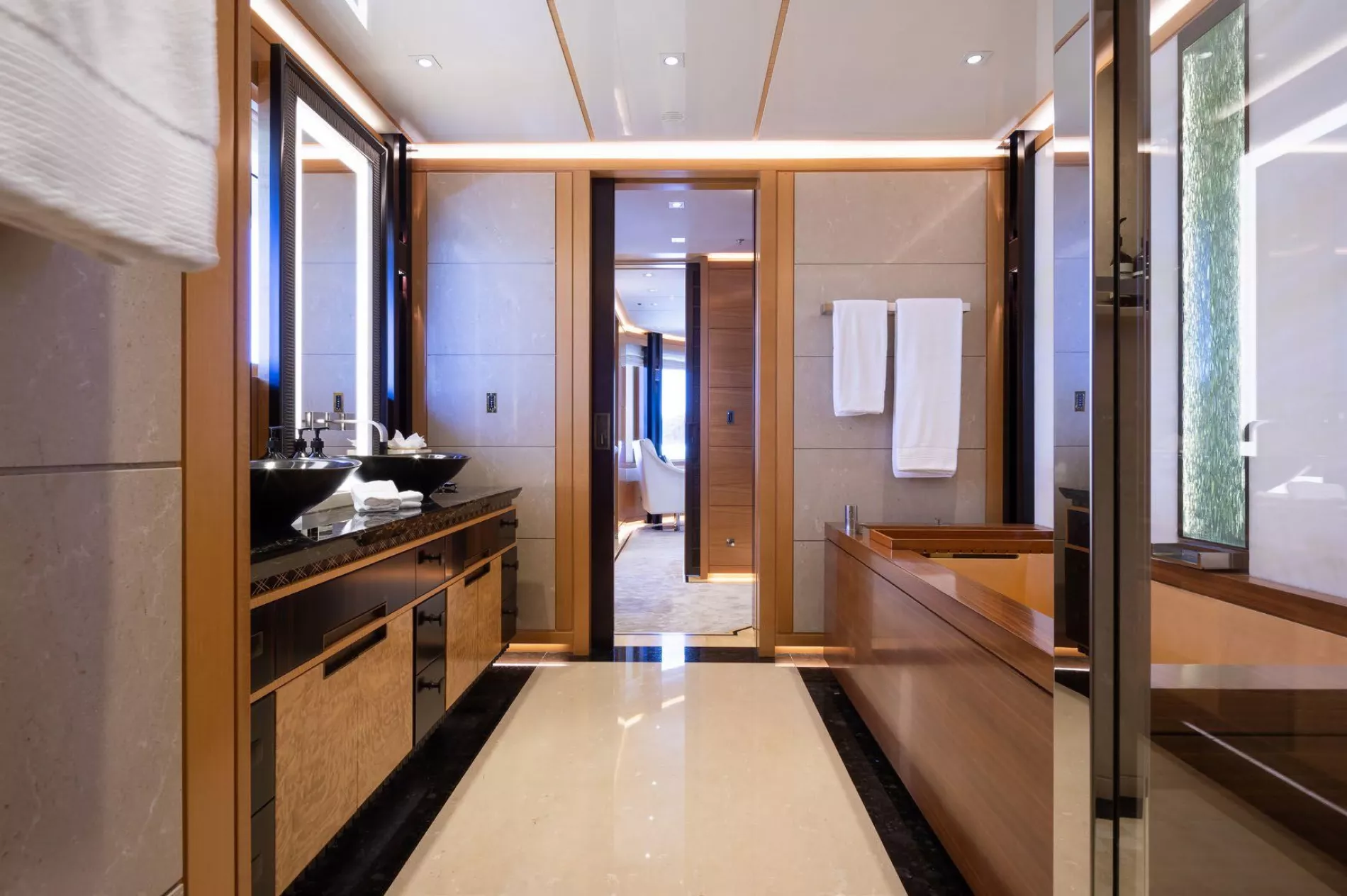 Interior - 22/33