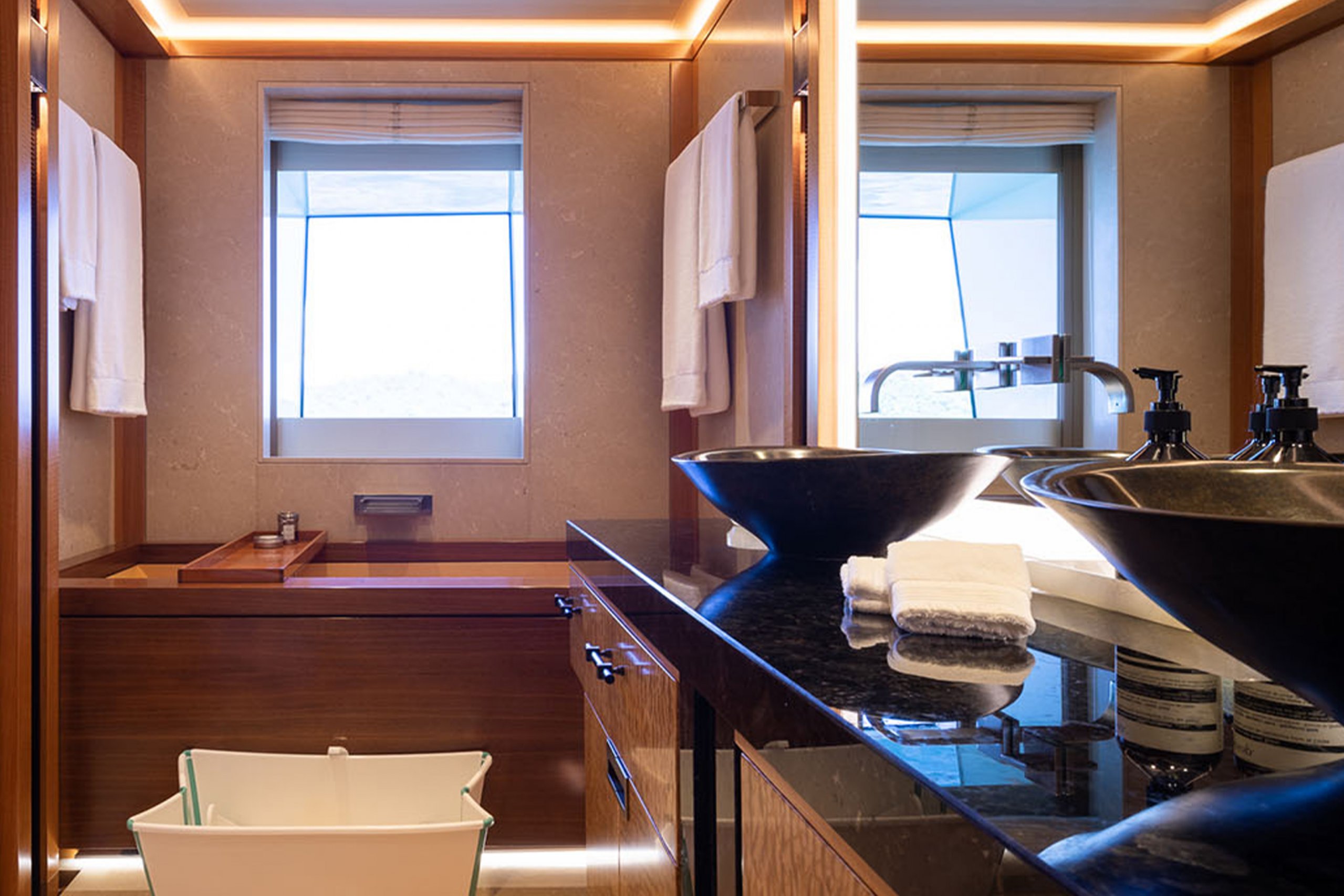 Interior - 27/33