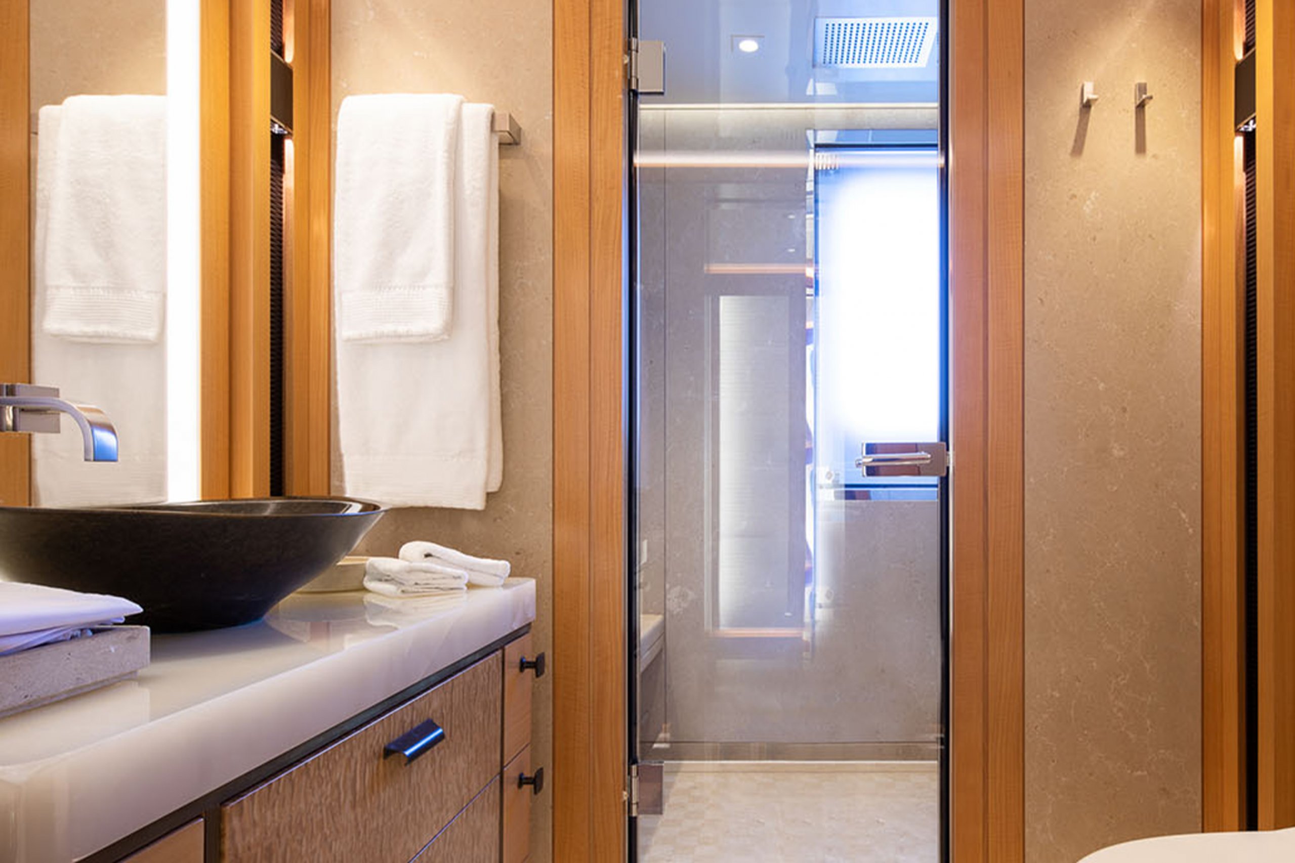 Interior - 29/33