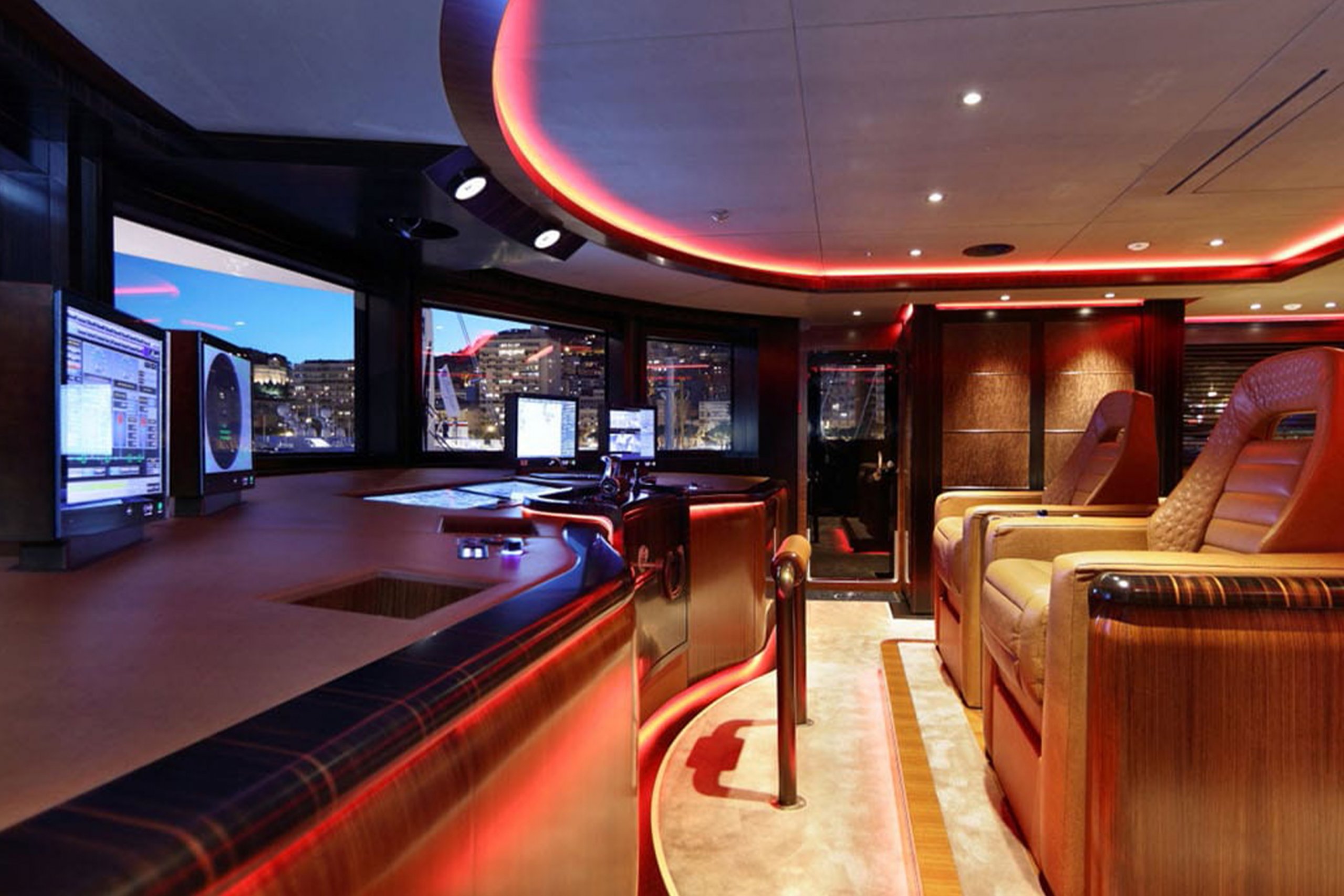 Interior - 32/33
