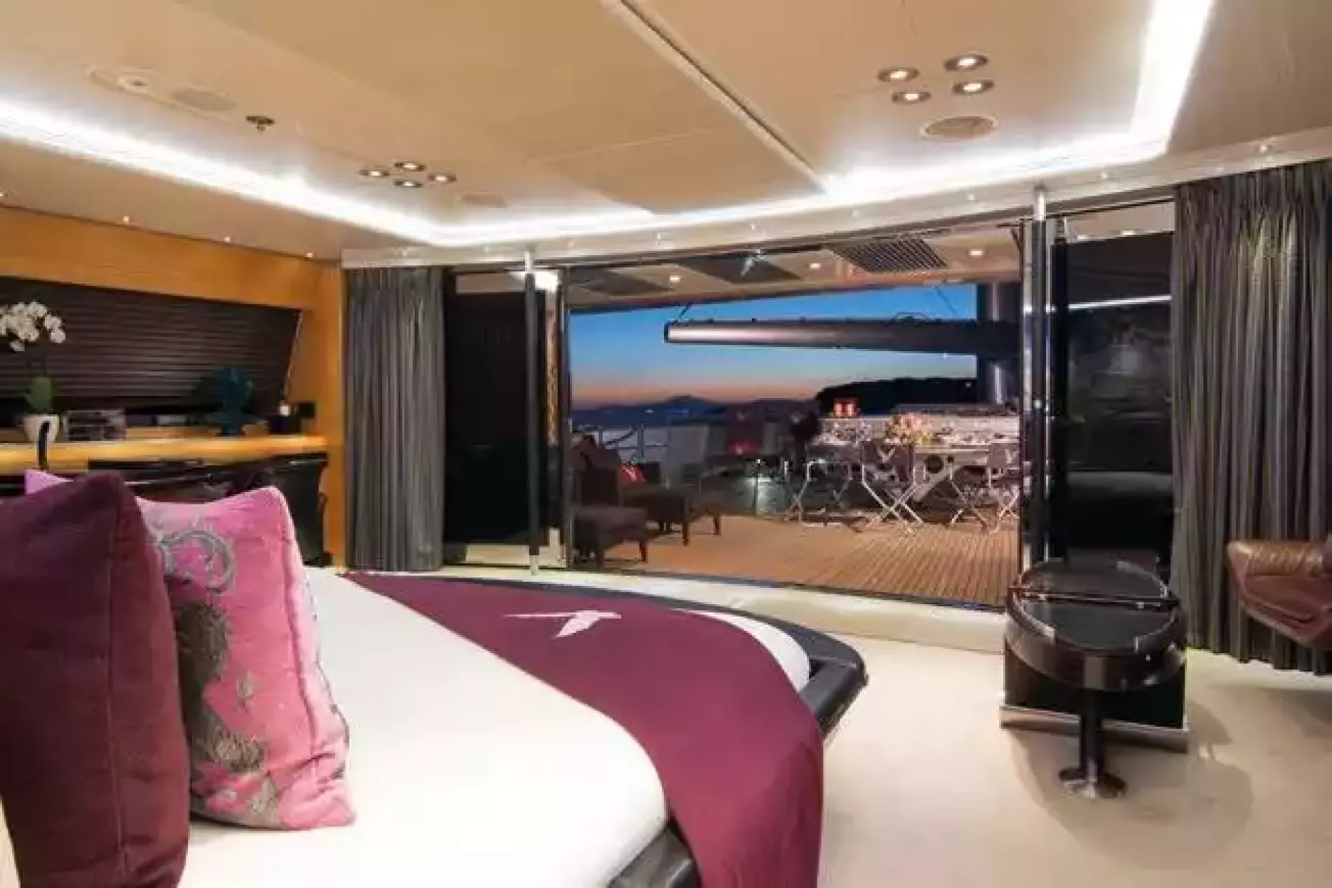 Interior - 10/38