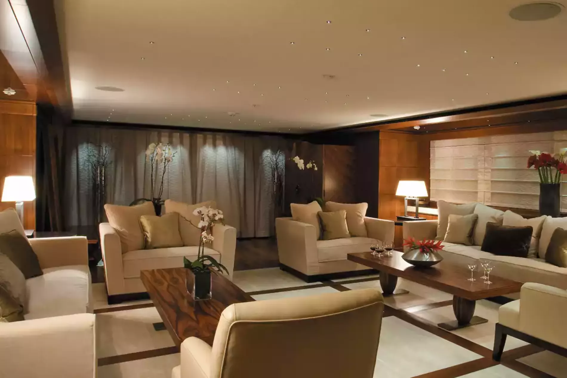 Interior - 0/34