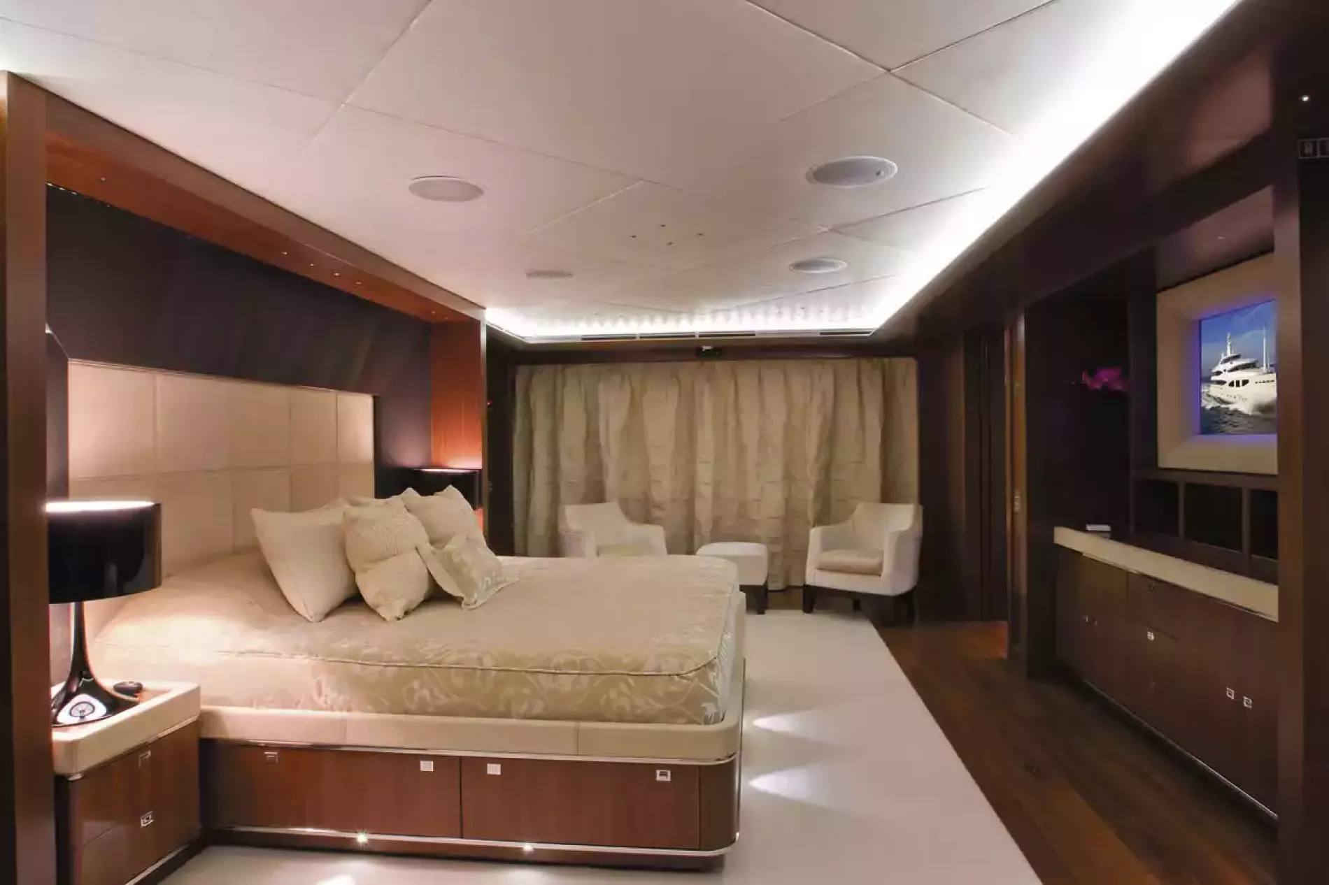Interior - 15/34