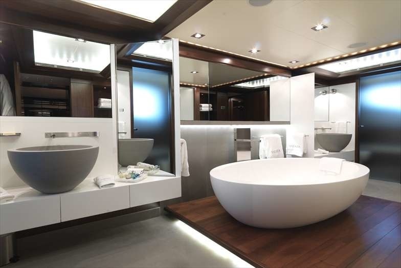 Interior - 26/34