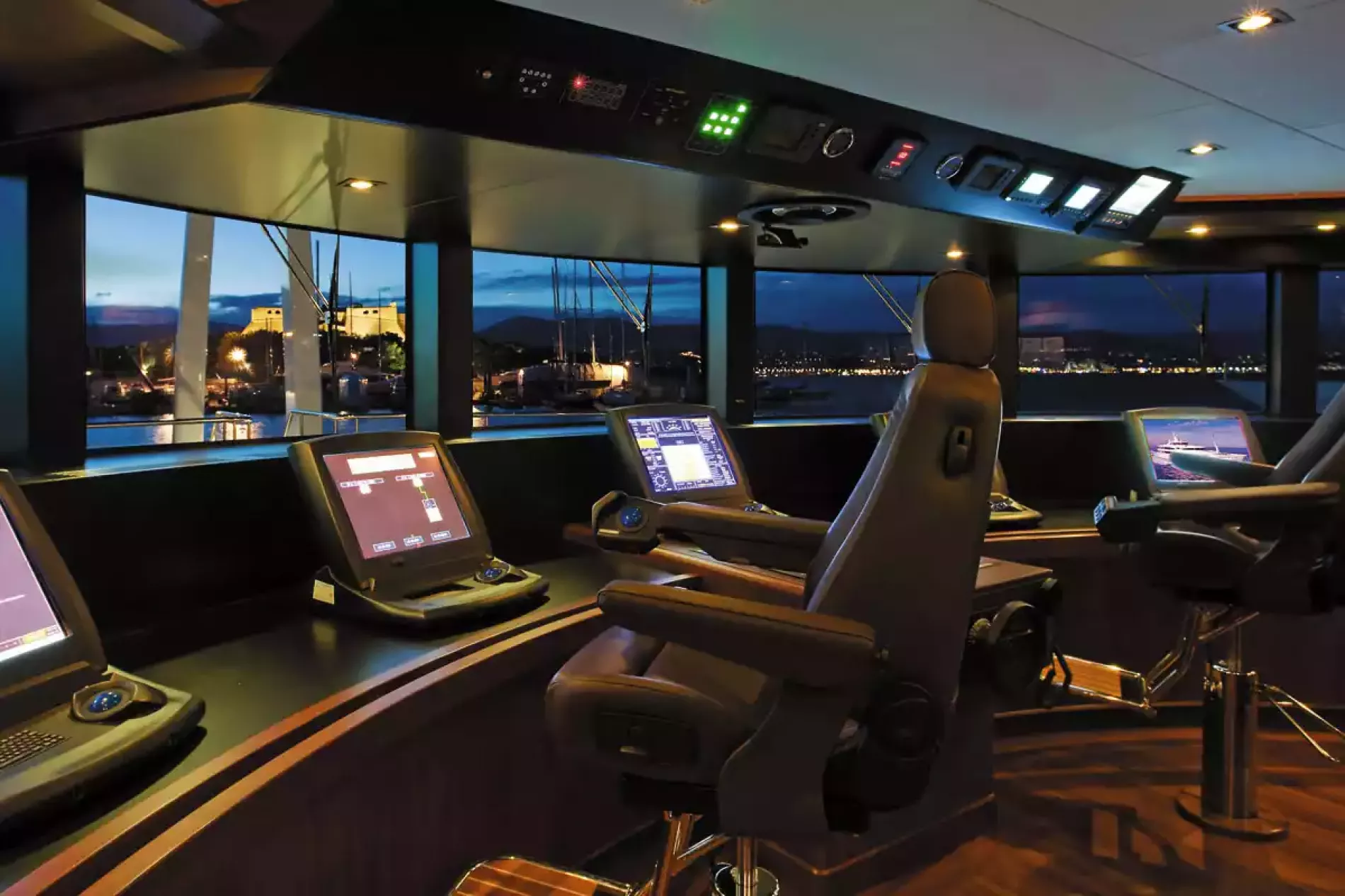Interior - 29/34