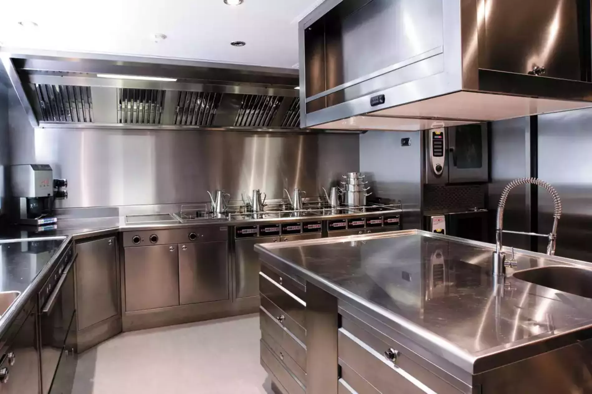 Interior - 30/34