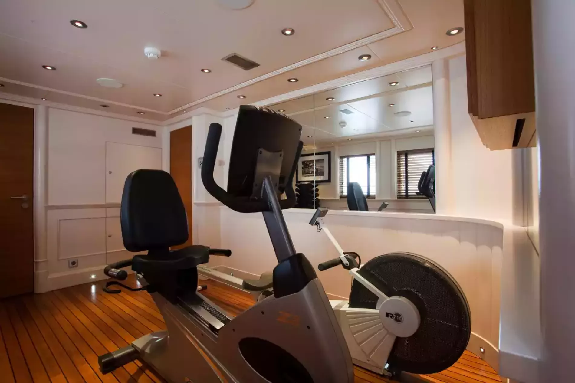 Interior - 13/15