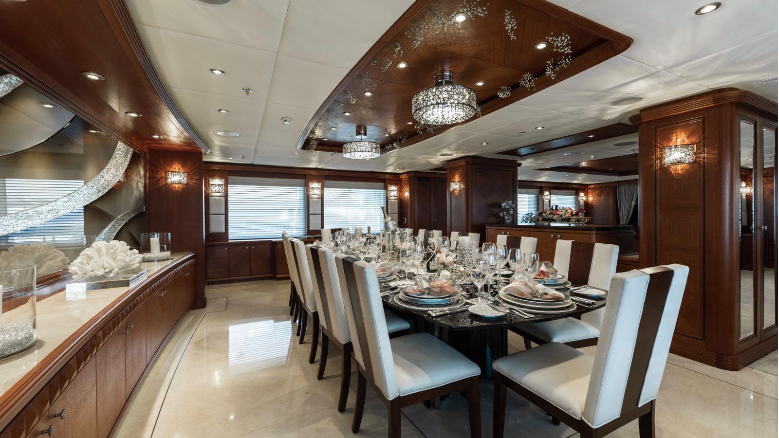 Interior - 0/20