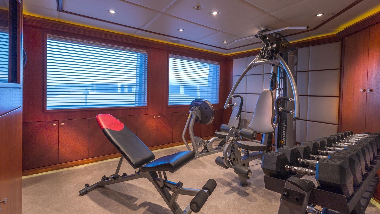 Interior - 18/20