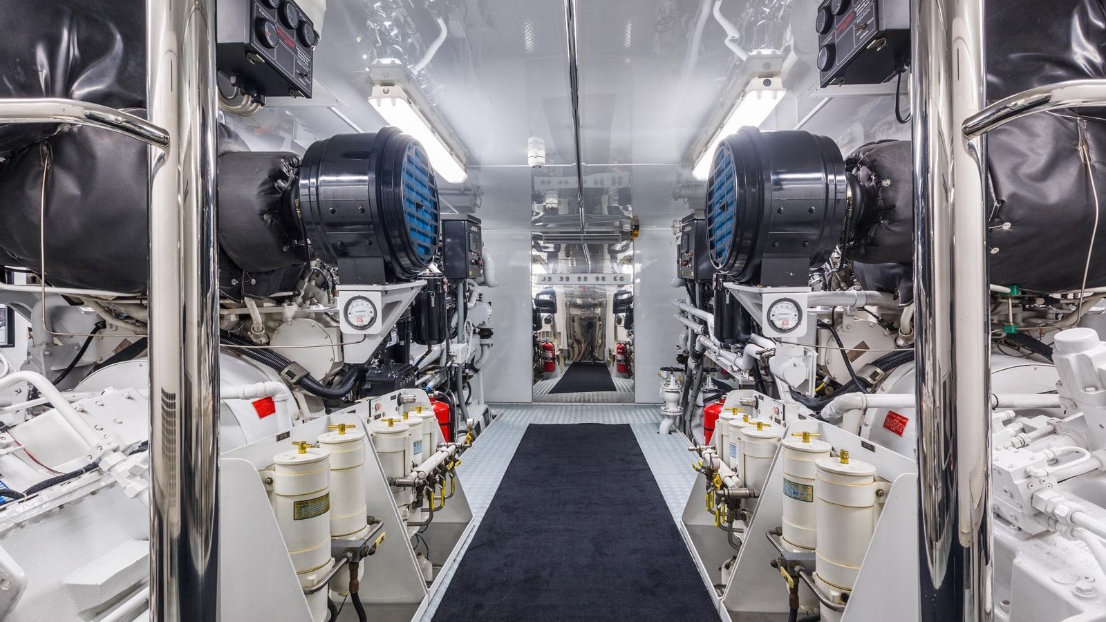 Interior - 19/20