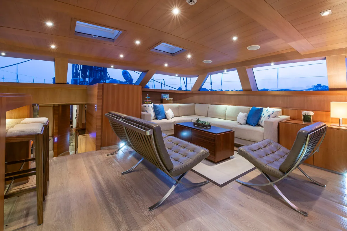 Interior - 0/17
