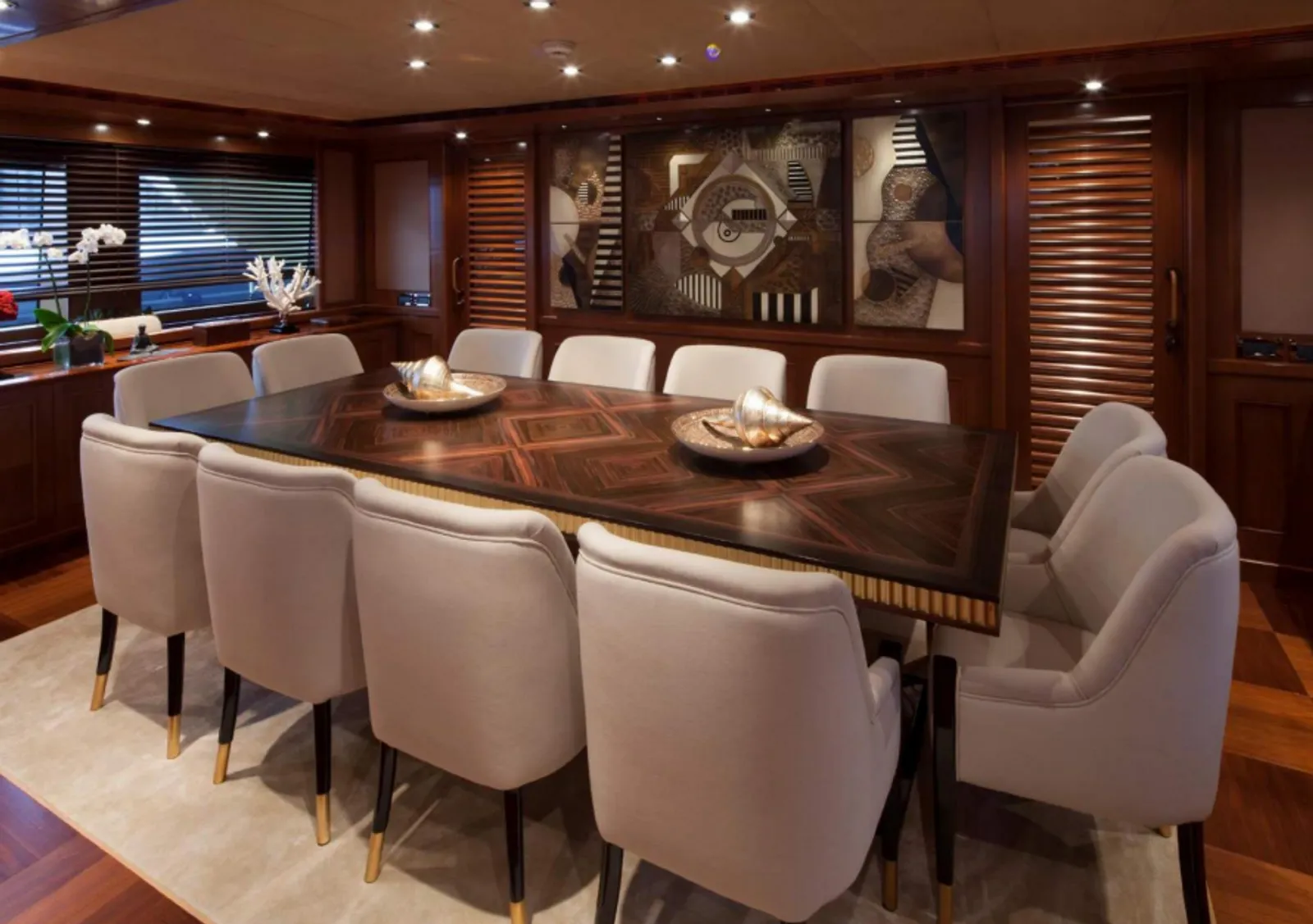 Interior - 6/25