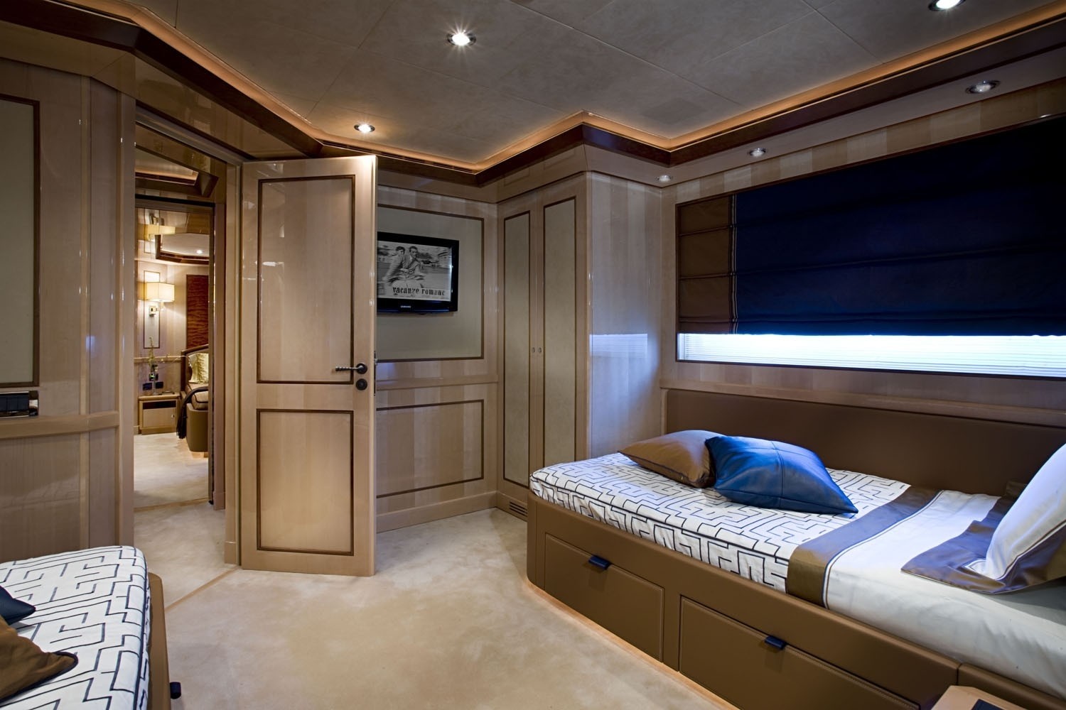 Interior - 18/25