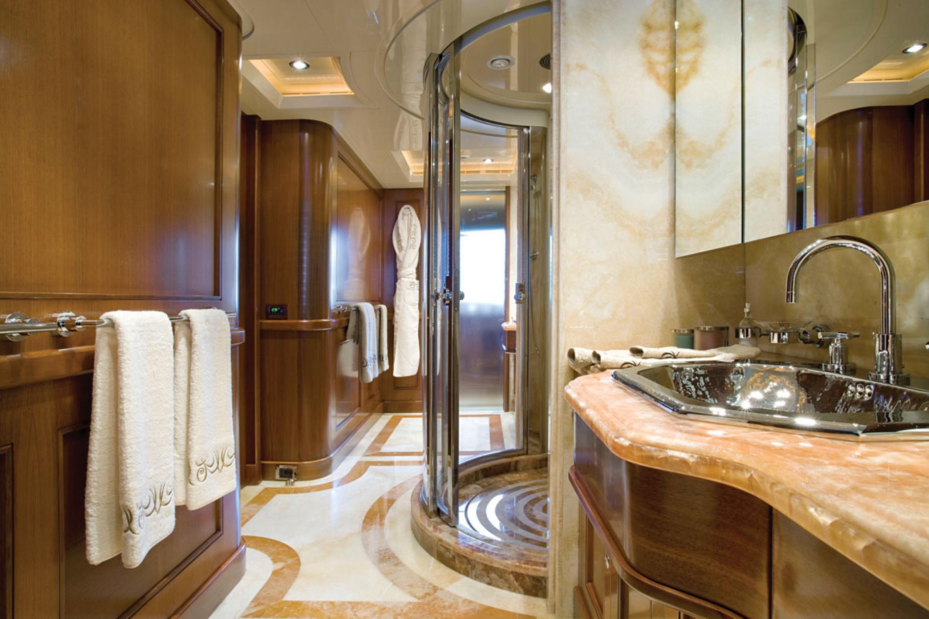 Interior - 22/25