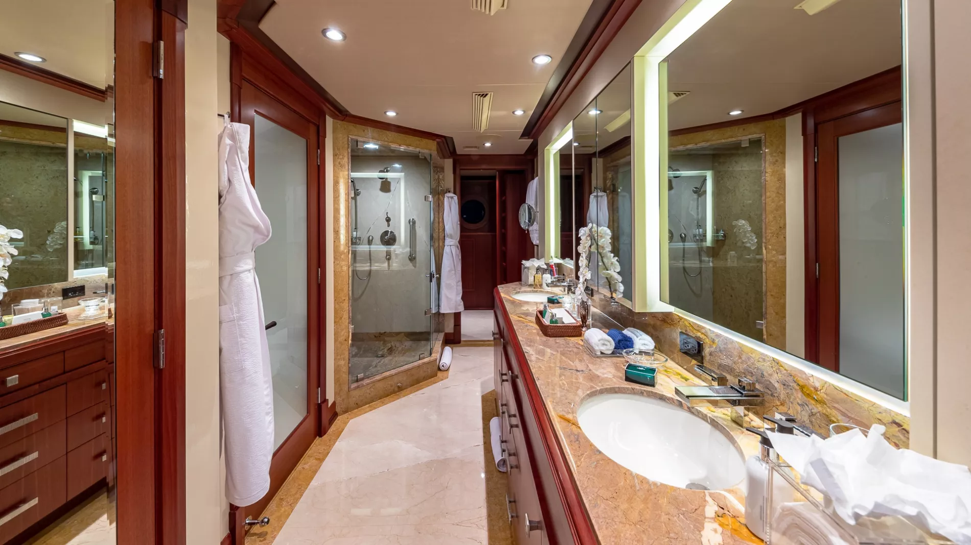 Interior - 17/21