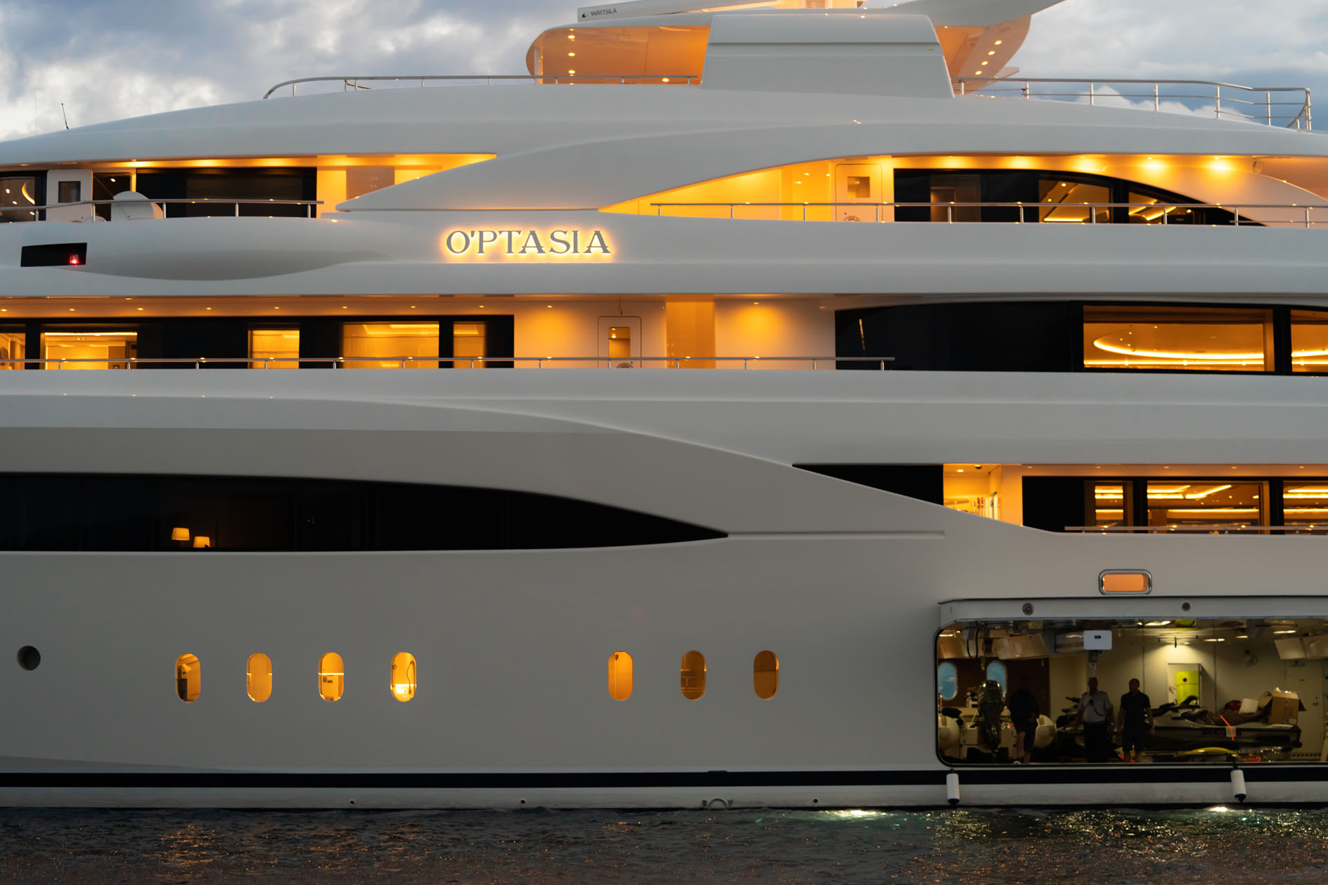 Exterior - 12/55