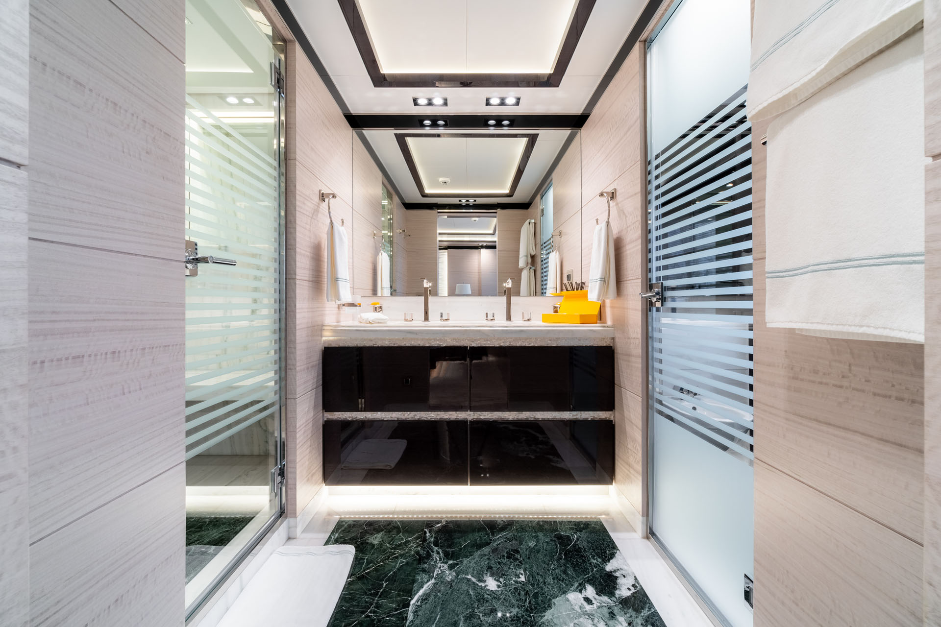 Interior - 38/62