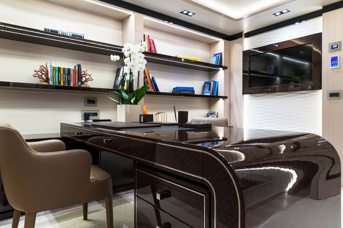 Interior - 51/62