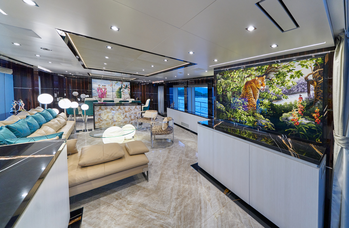Interior - 0/40