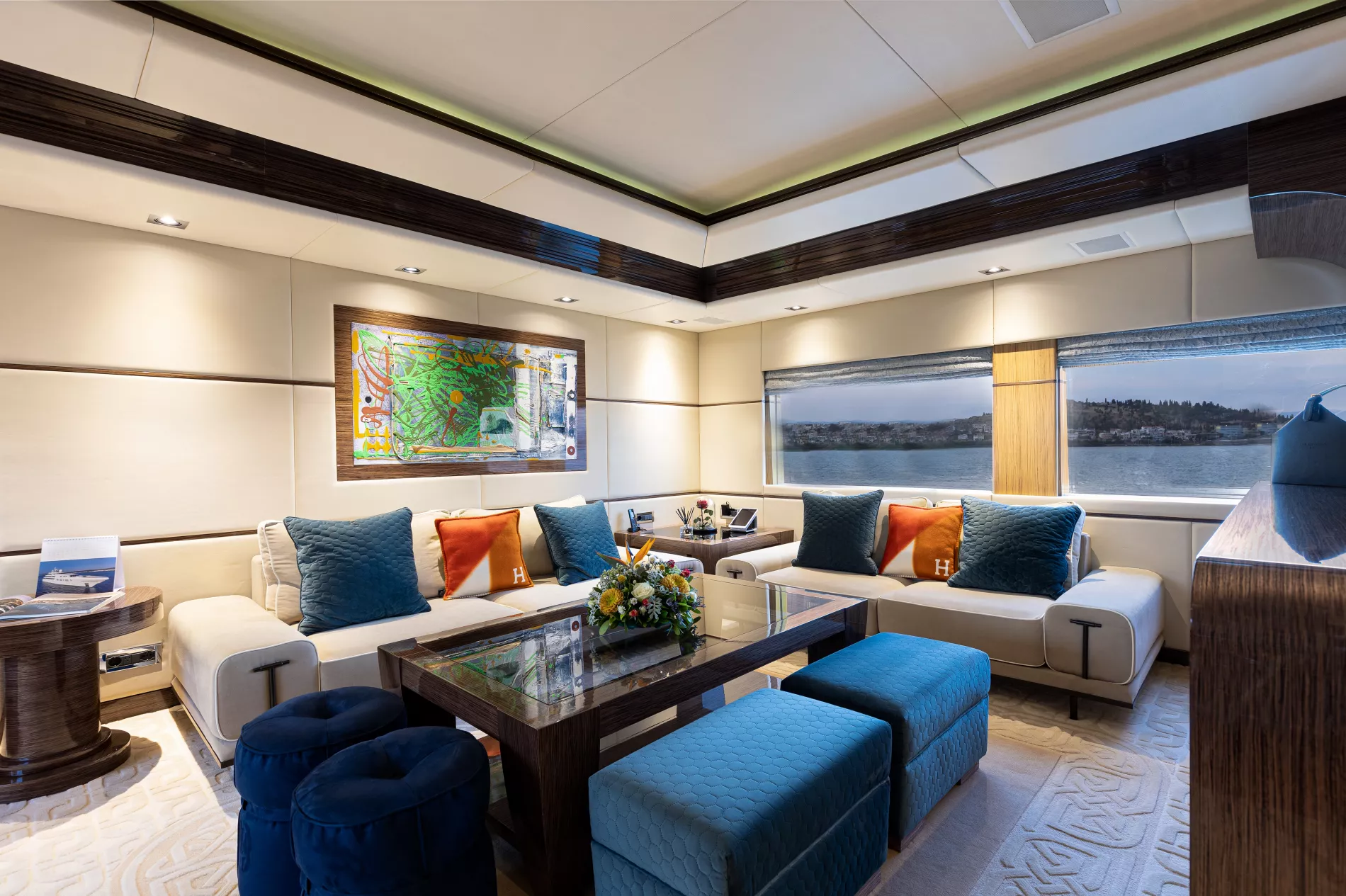 Interior - 4/33