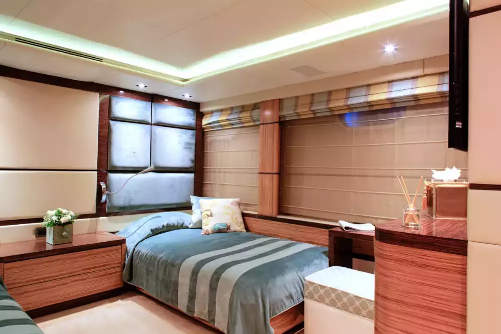 Interior - 19/33