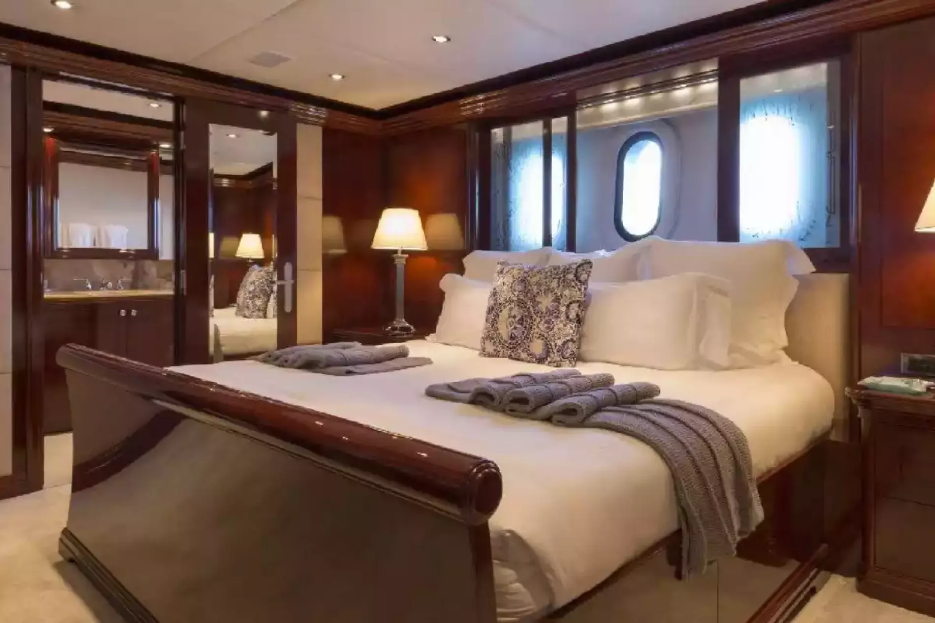 Interior - 15/24