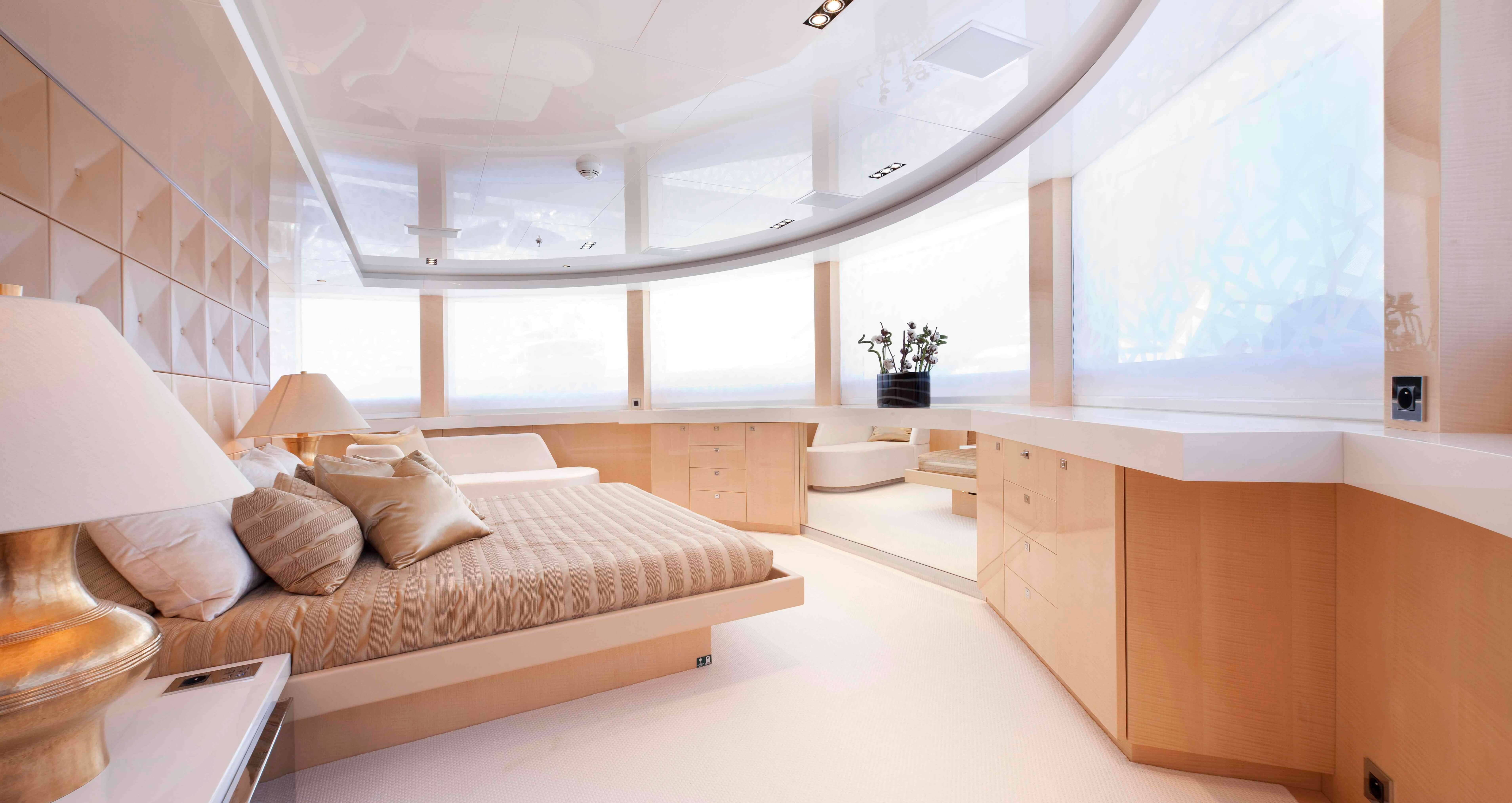 Interior - 16/42