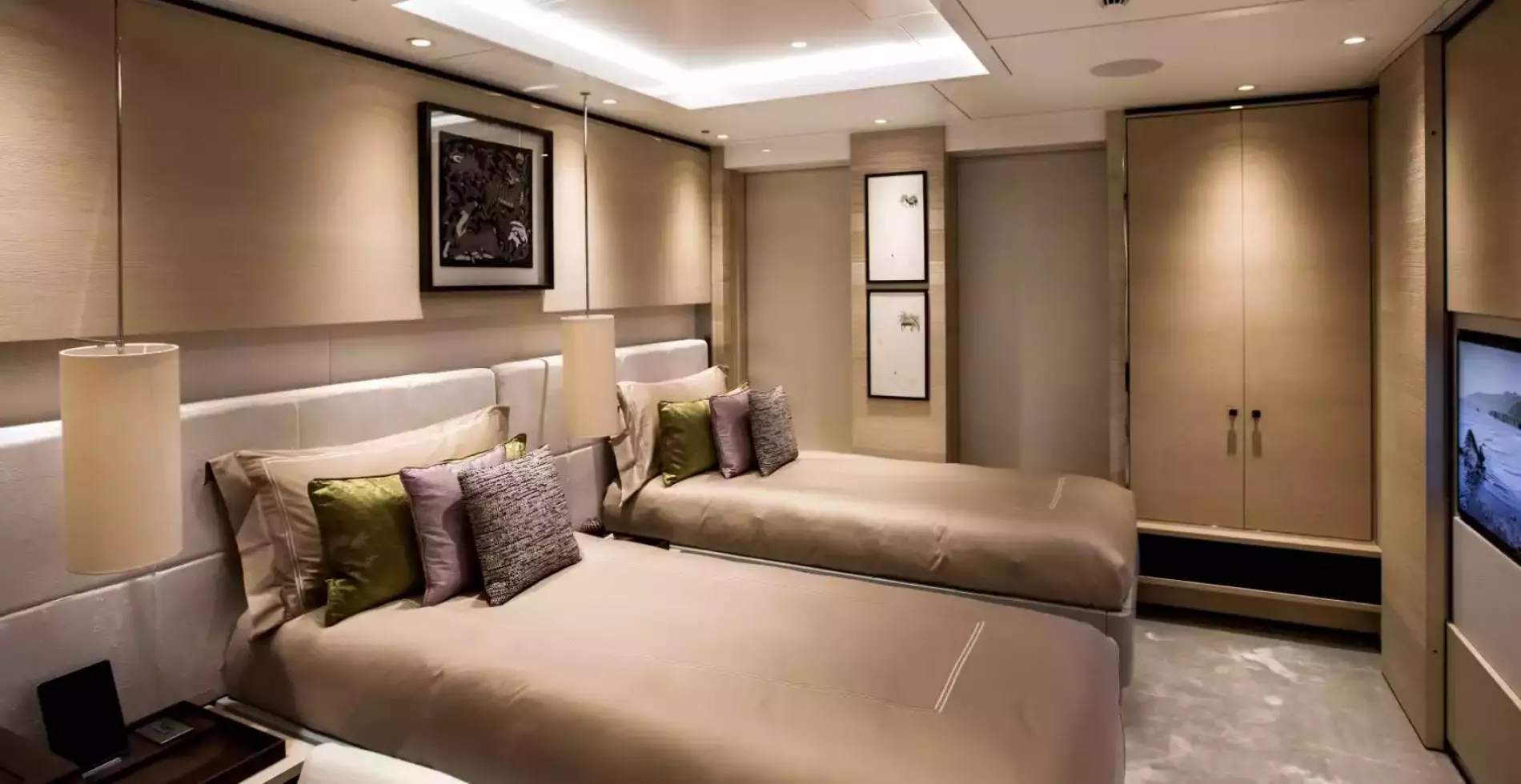 Interior - 13/22