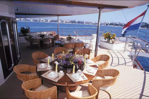 Exterior - 26/40