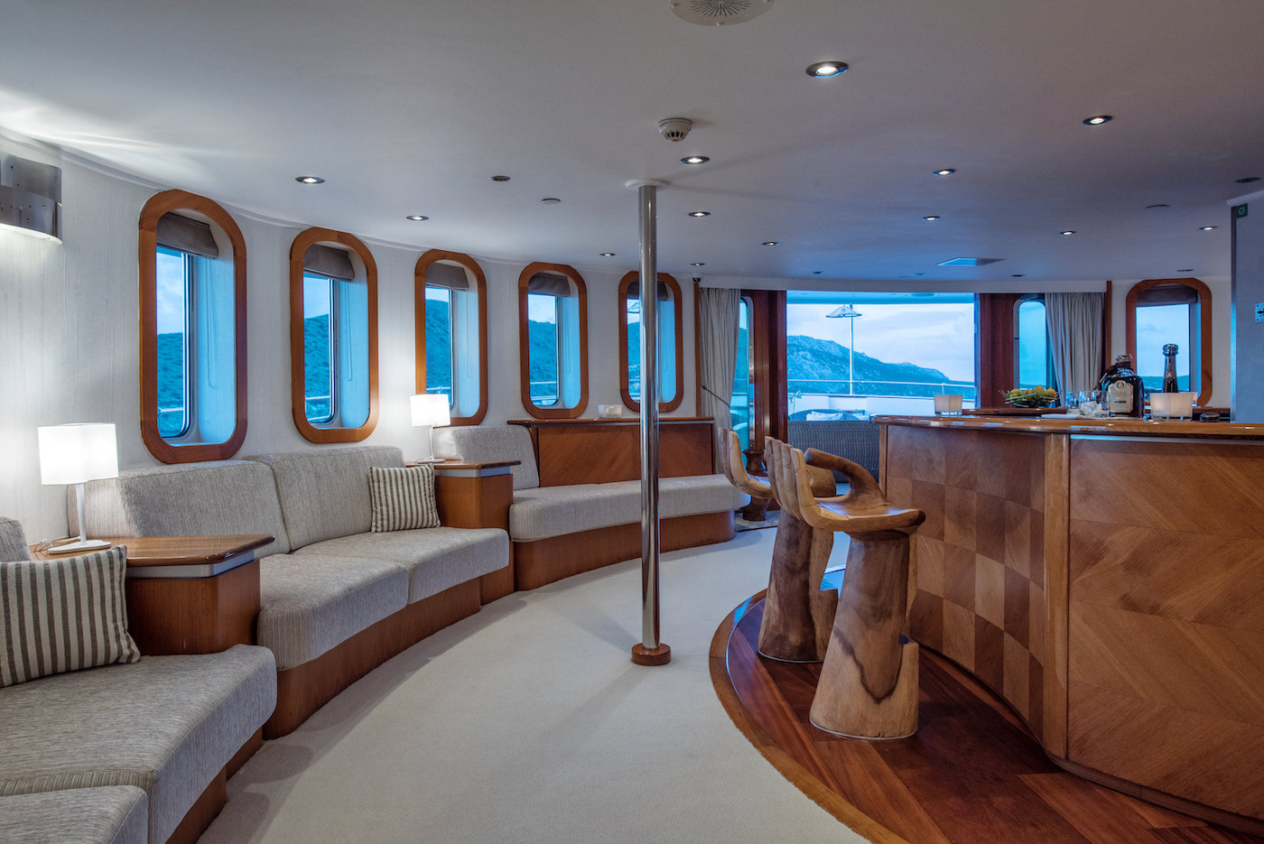 Interior - 18/74