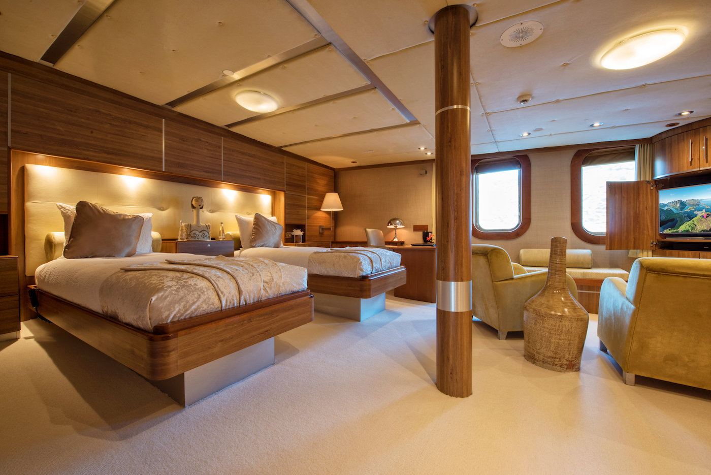 Interior - 28/74