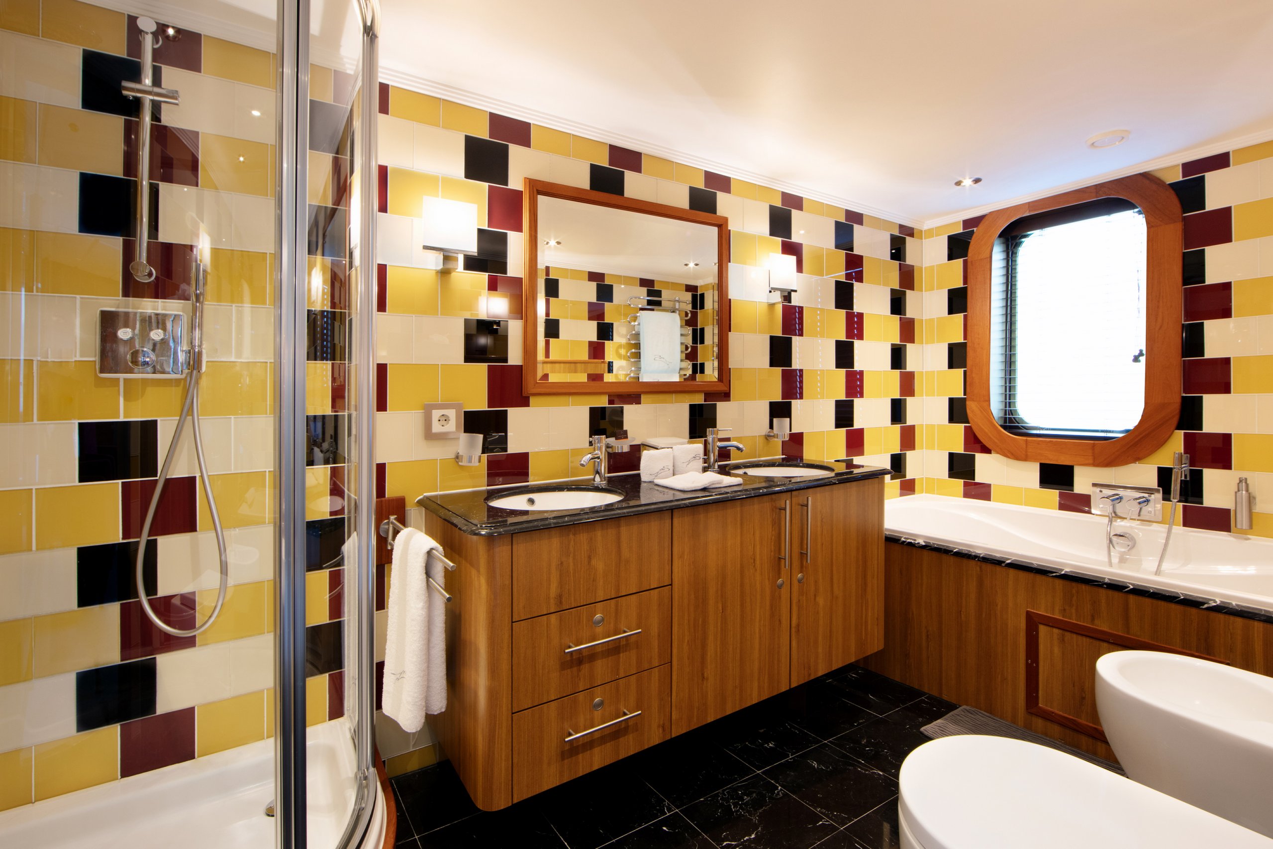 Interior - 58/74