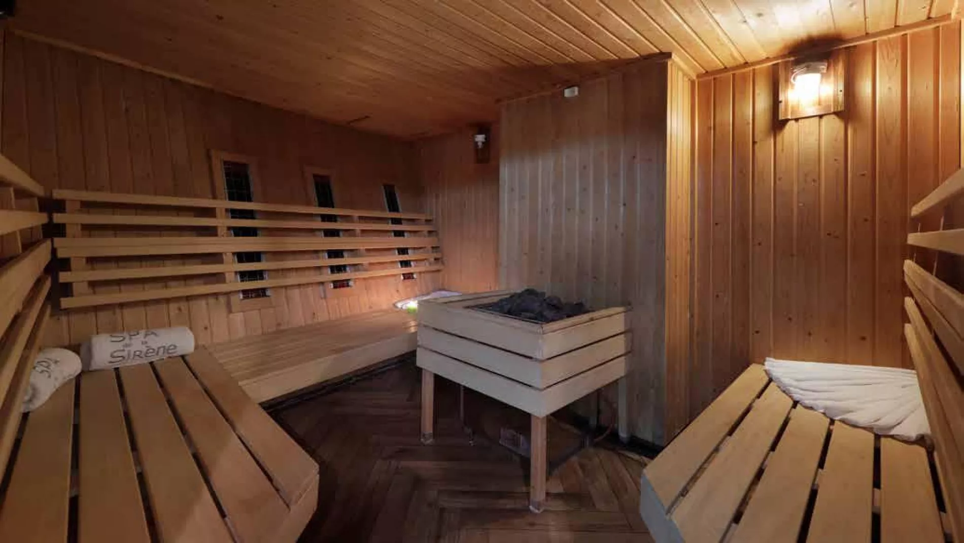 Interior - 68/74