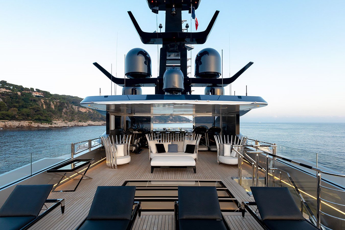 Exterior - 15/23
