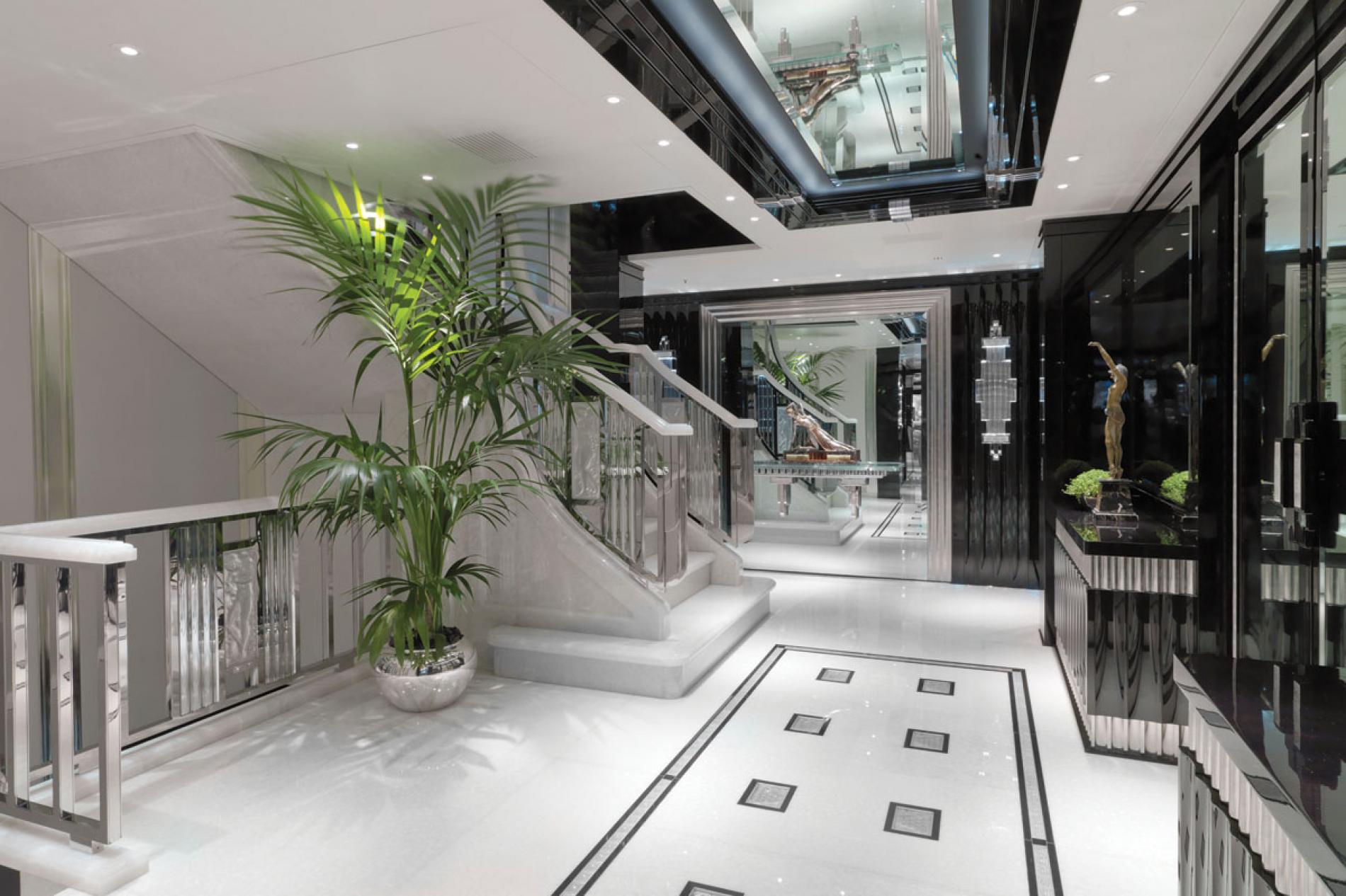 Interior - 13/39