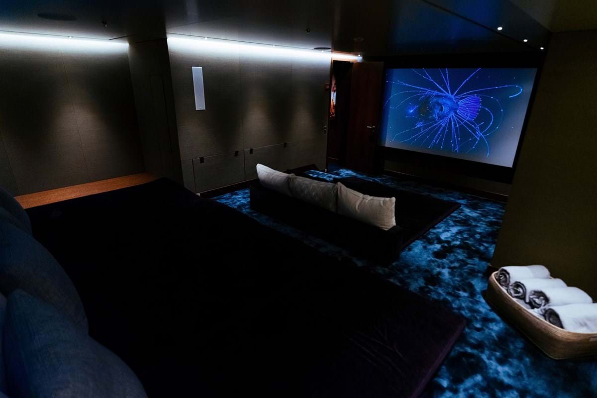 Interior - 32/39