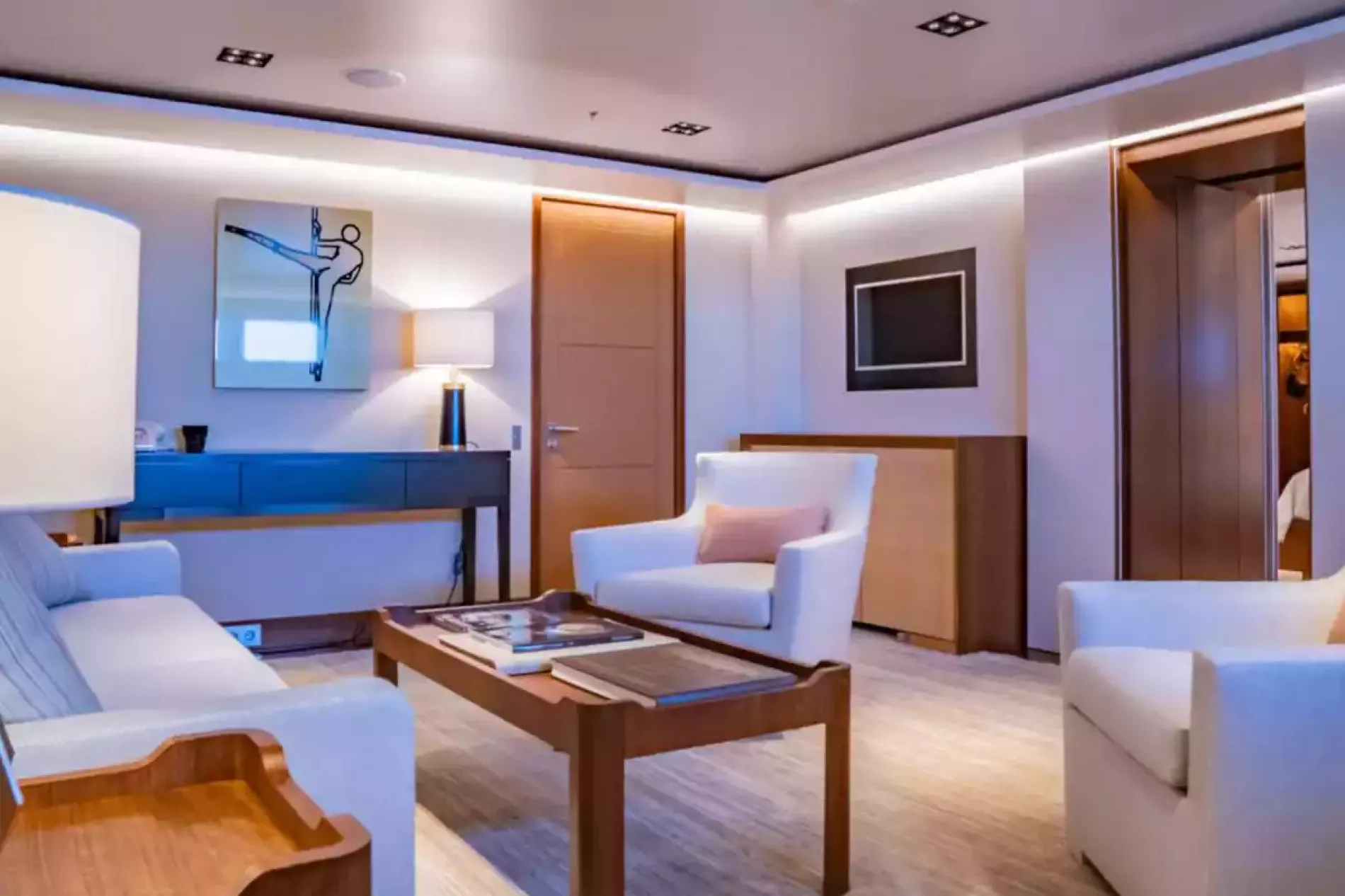 Interior - 34/39