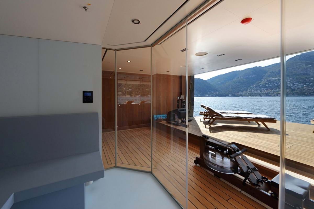 Interior - 37/39