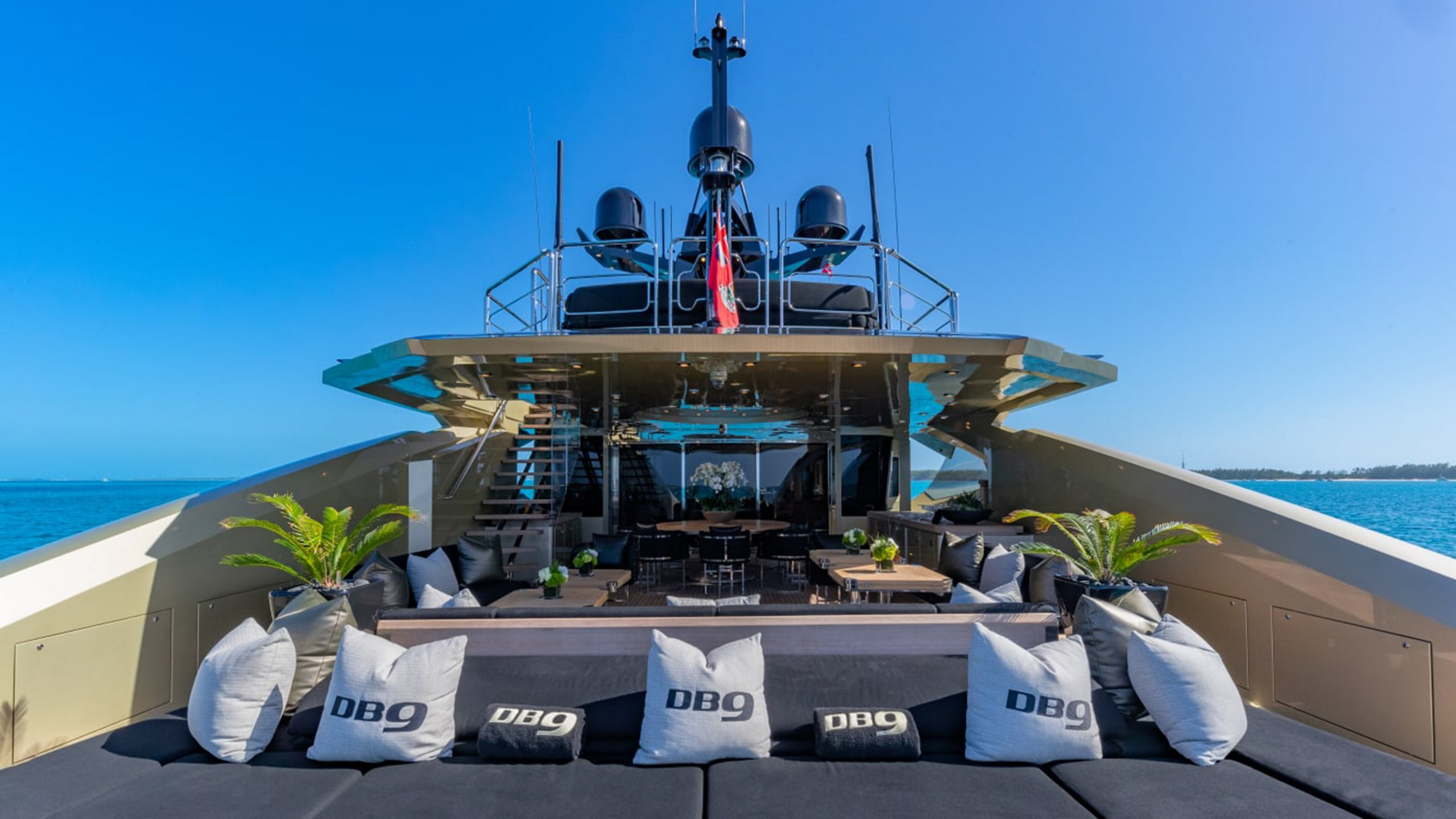Exterior - 16/25