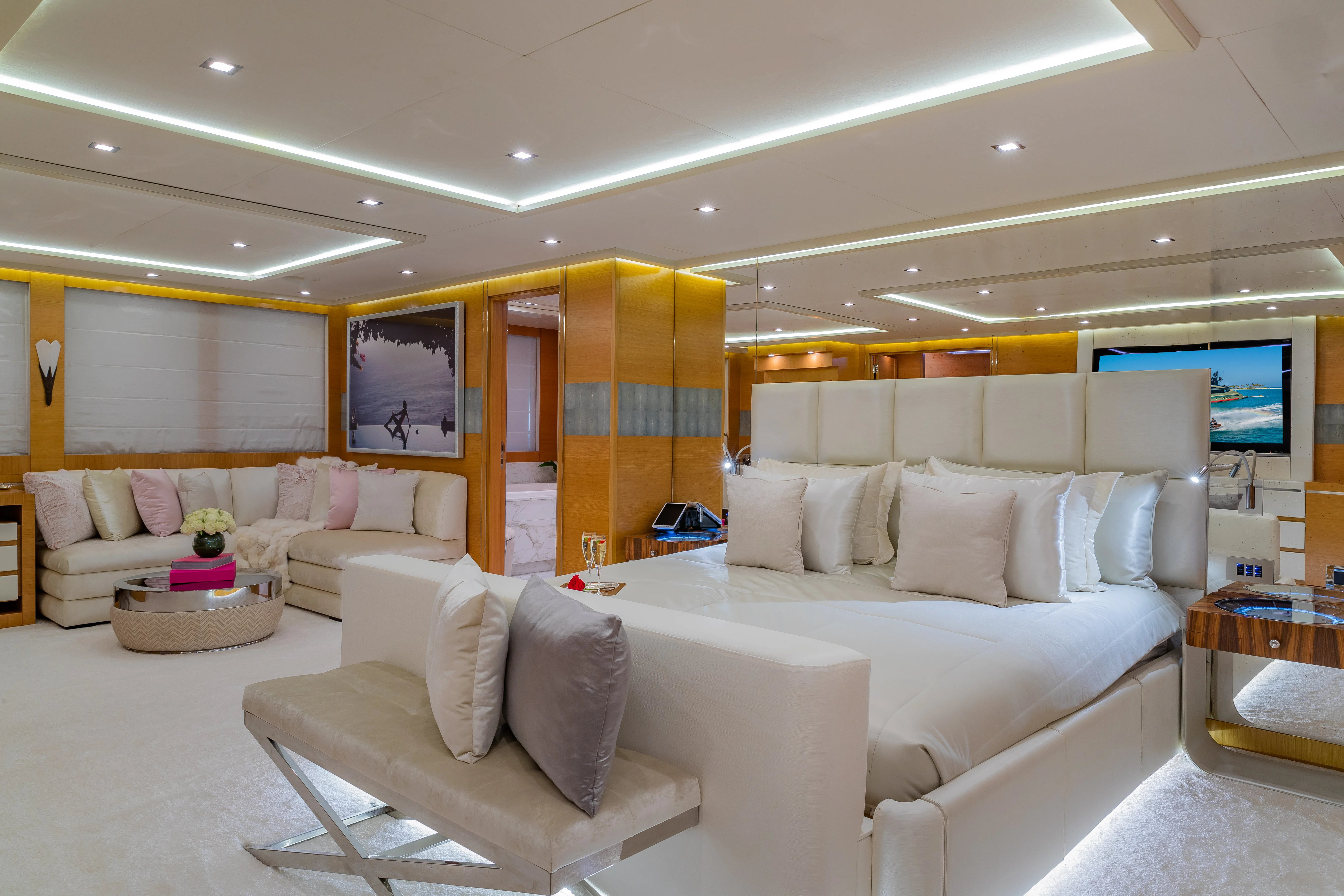 Interior - 8/25