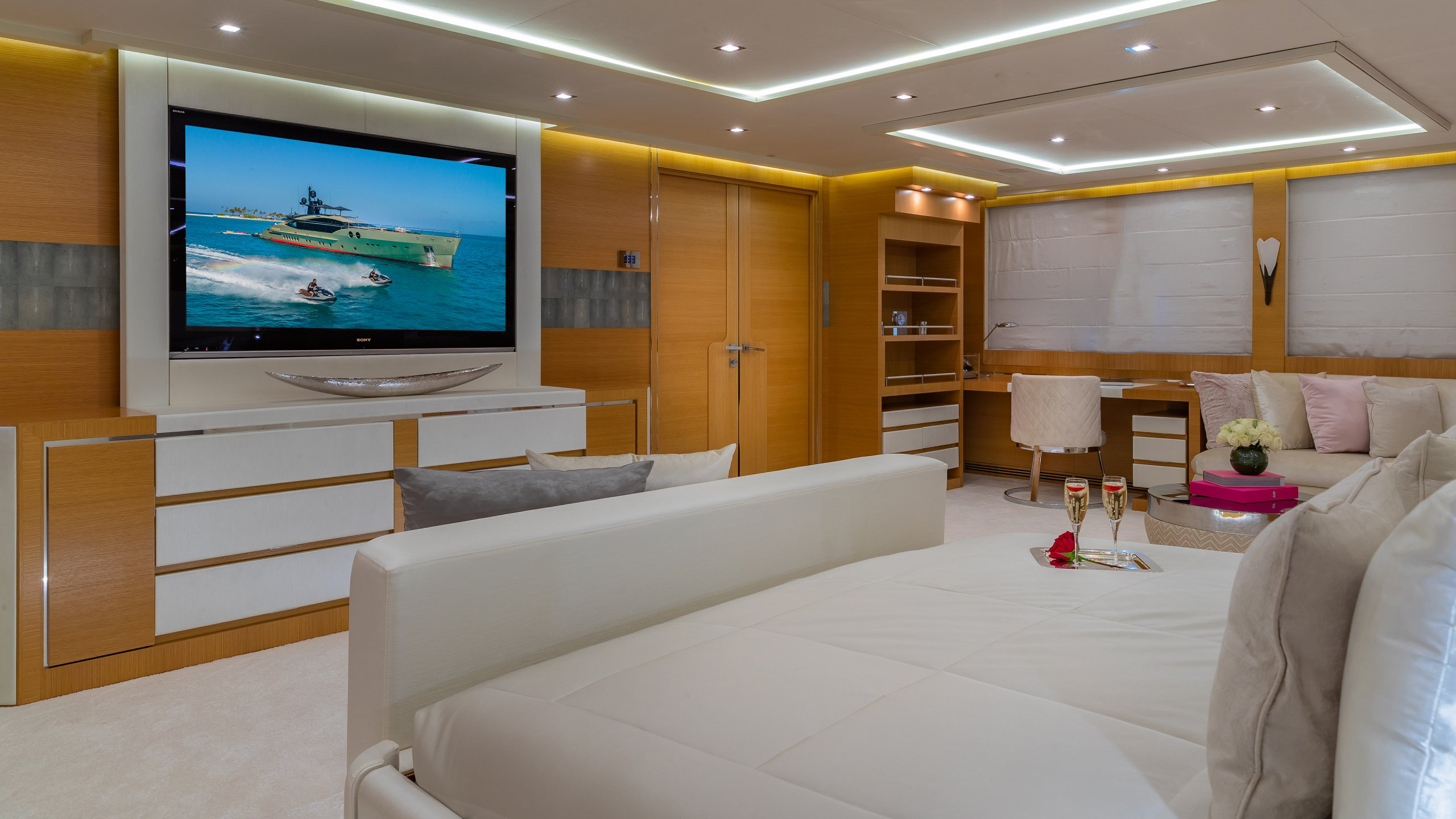 Interior - 11/25
