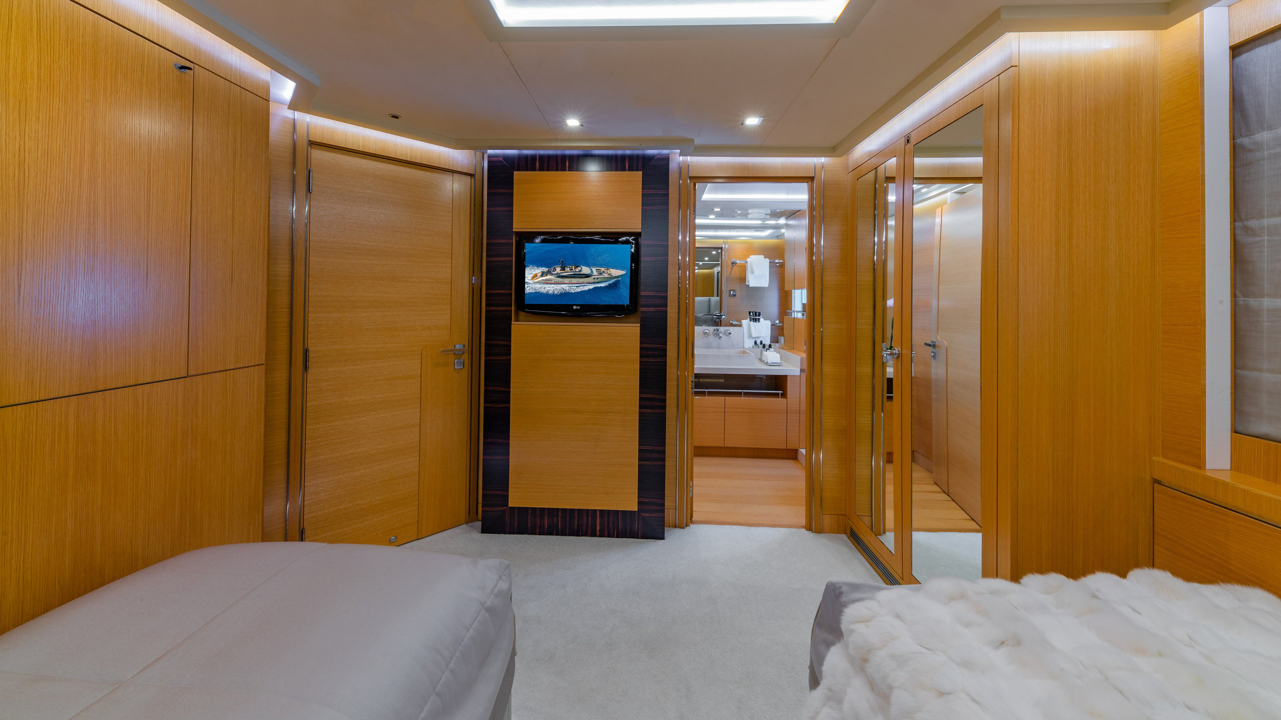 Interior - 19/25