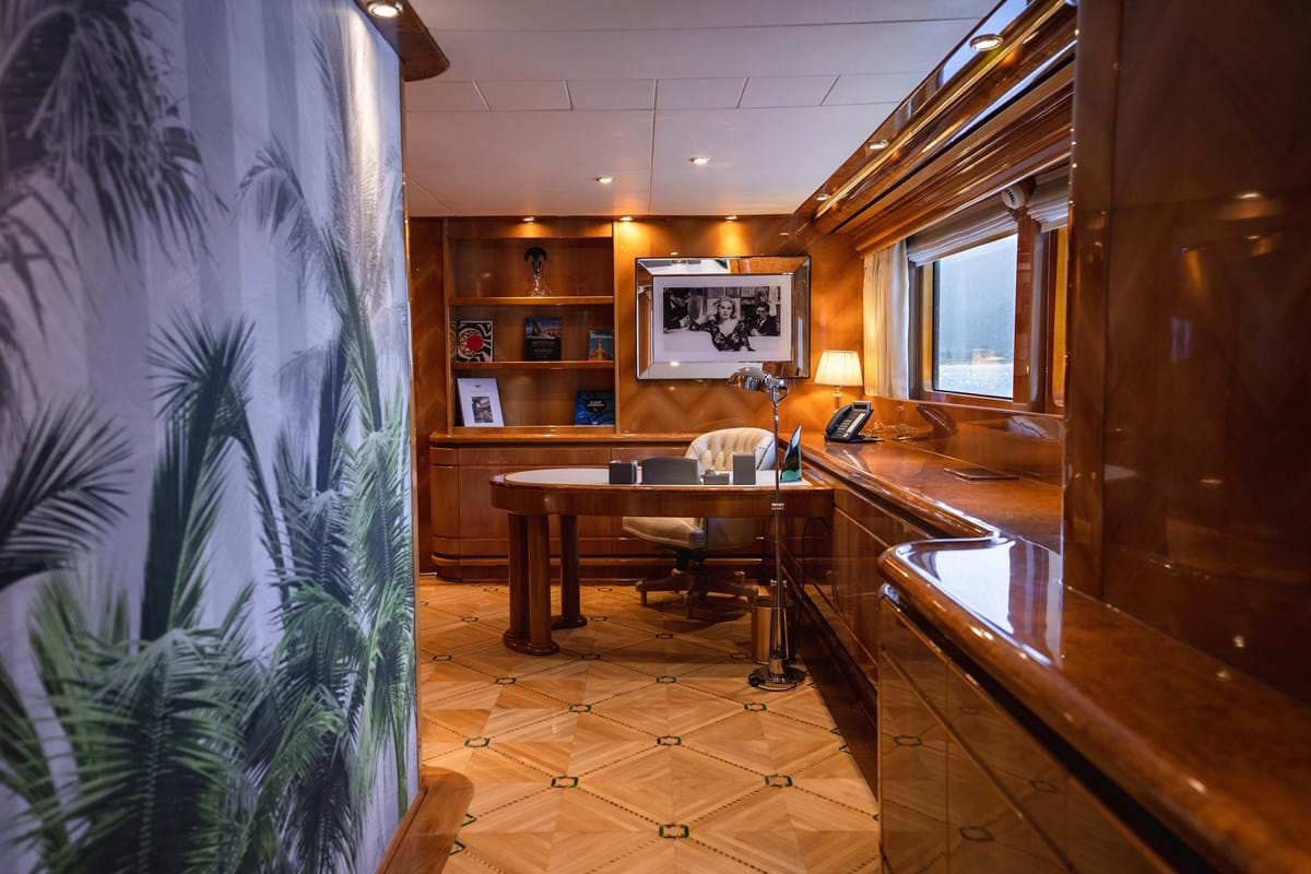Interior - 13/17