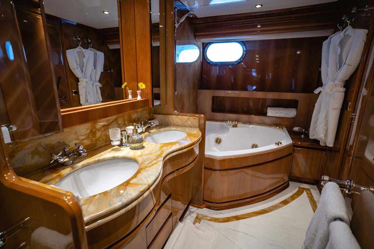 Interior - 15/17