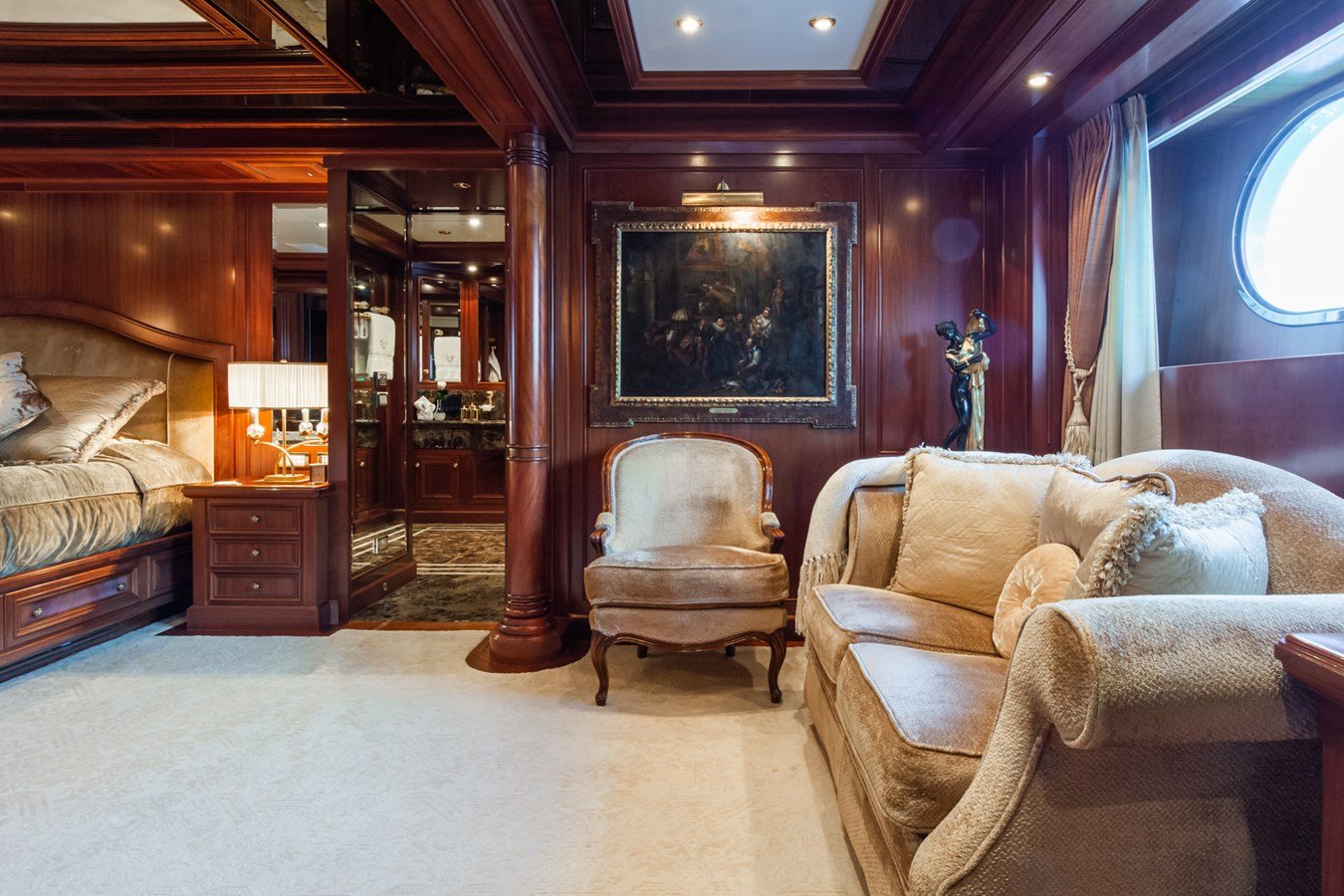 Interior - 26/57