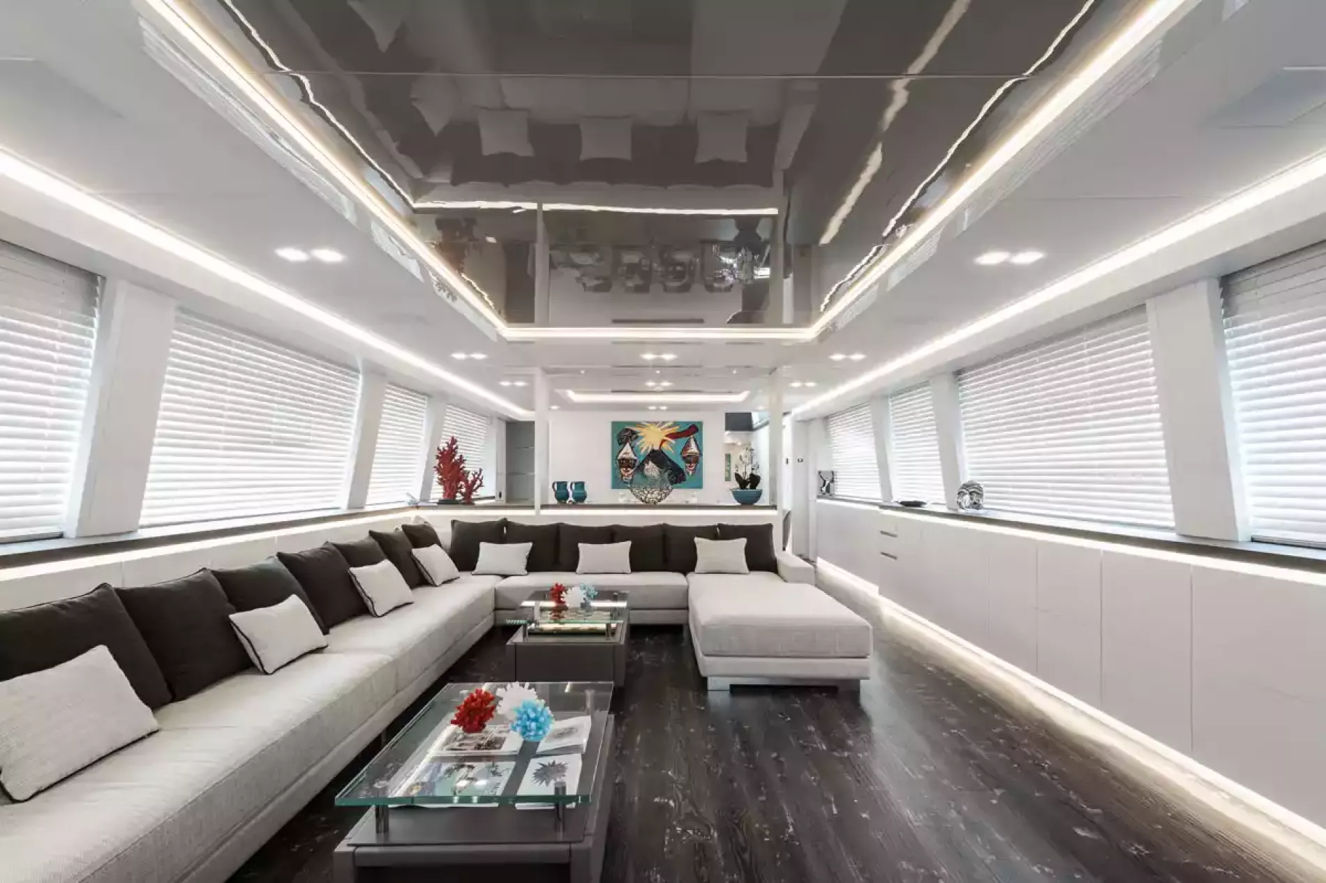 Interior - 0/19